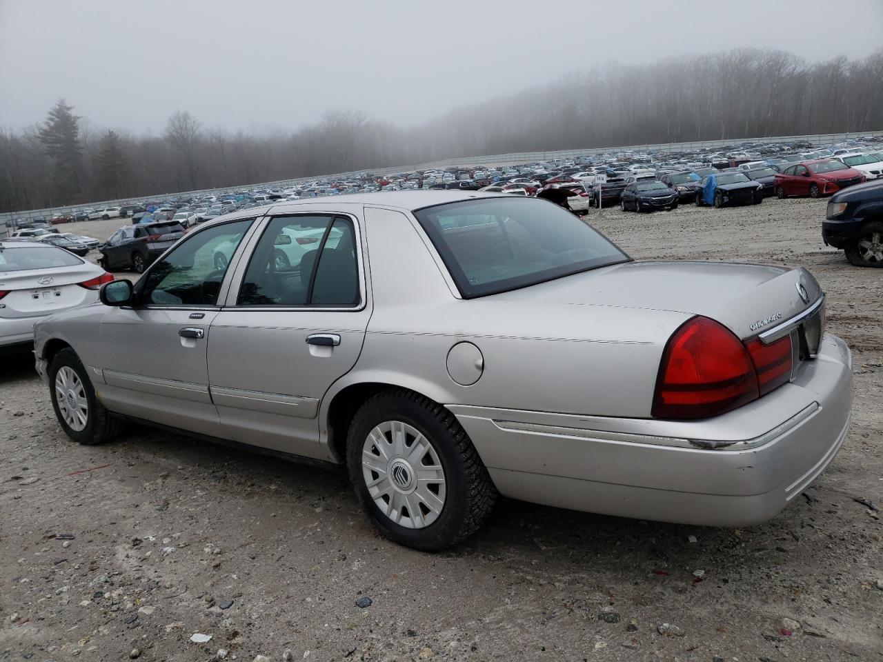 Photo 1 VIN: 2MEFM74W54X689917 - MERCURY GRAND MARQUIS 