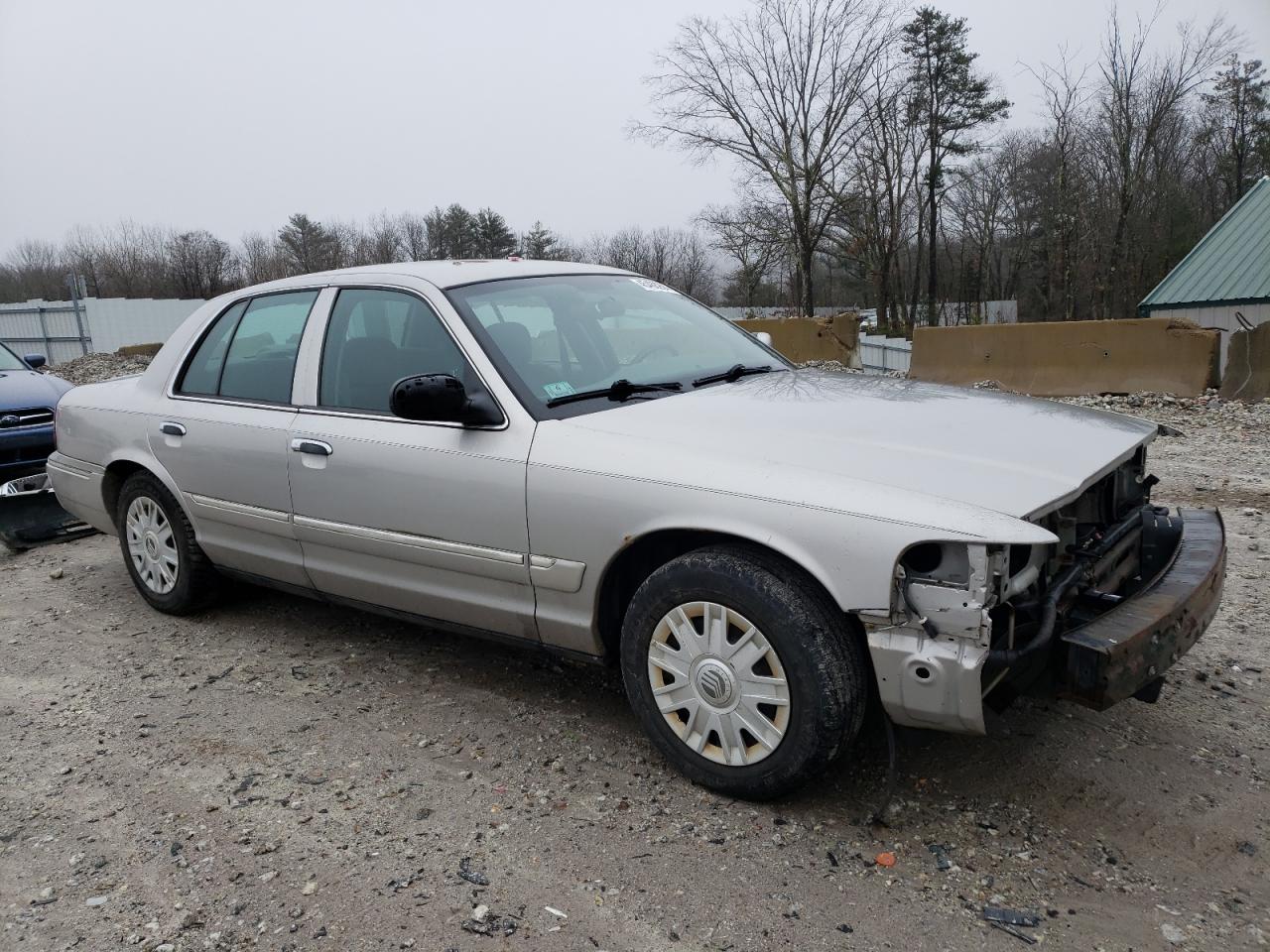 Photo 3 VIN: 2MEFM74W54X689917 - MERCURY GRAND MARQUIS 