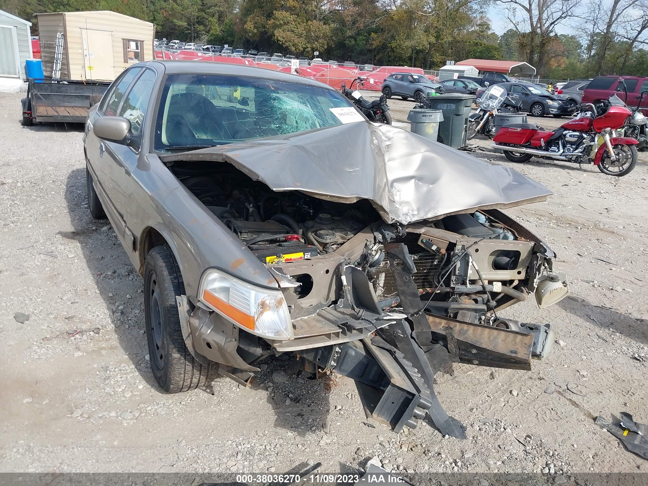 Photo 5 VIN: 2MEFM74W55X617343 - MERCURY GRAND MARQUIS 