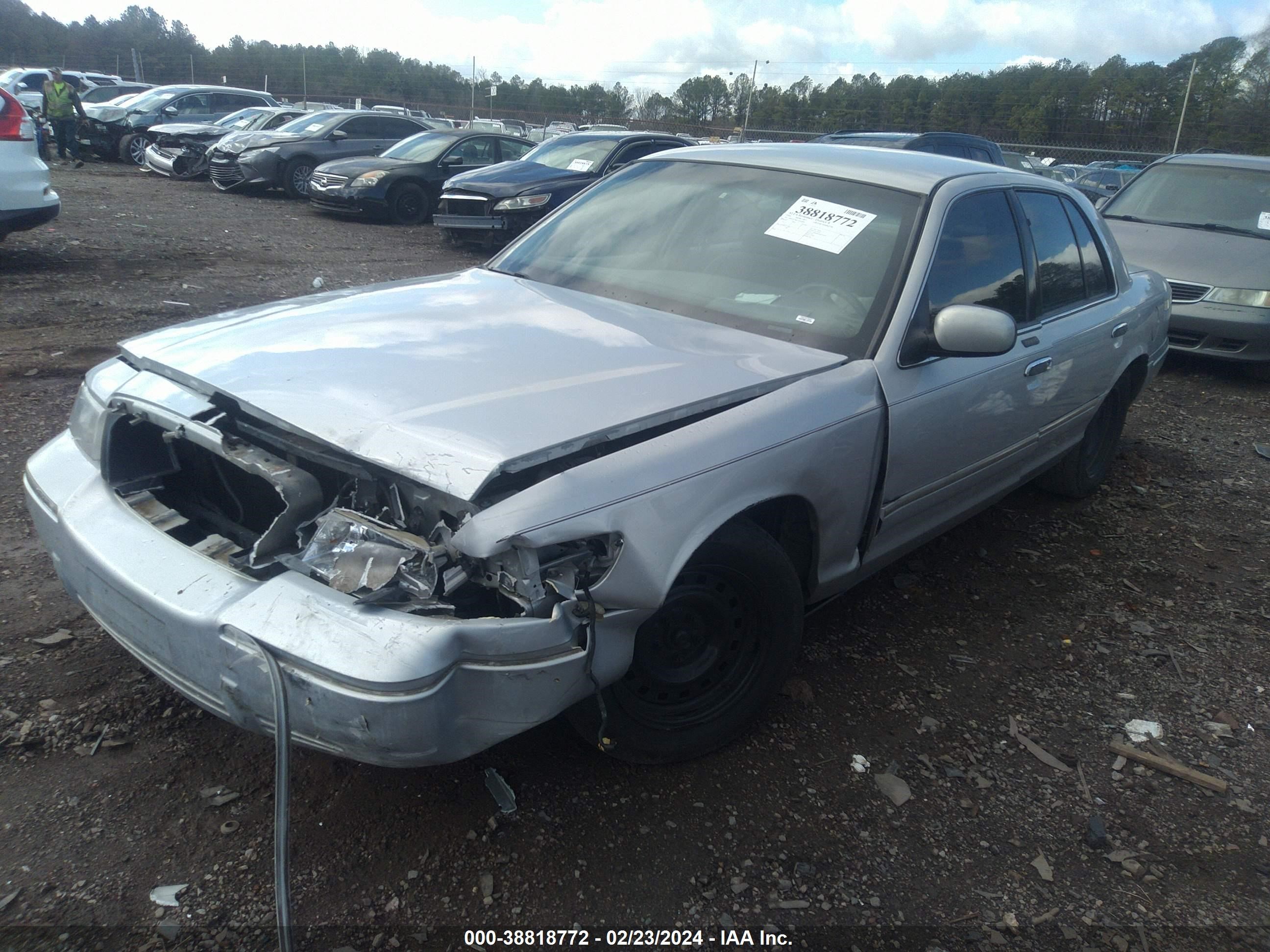 Photo 10 VIN: 2MEFM74W5XX600691 - MERCURY GRAND MARQUIS 