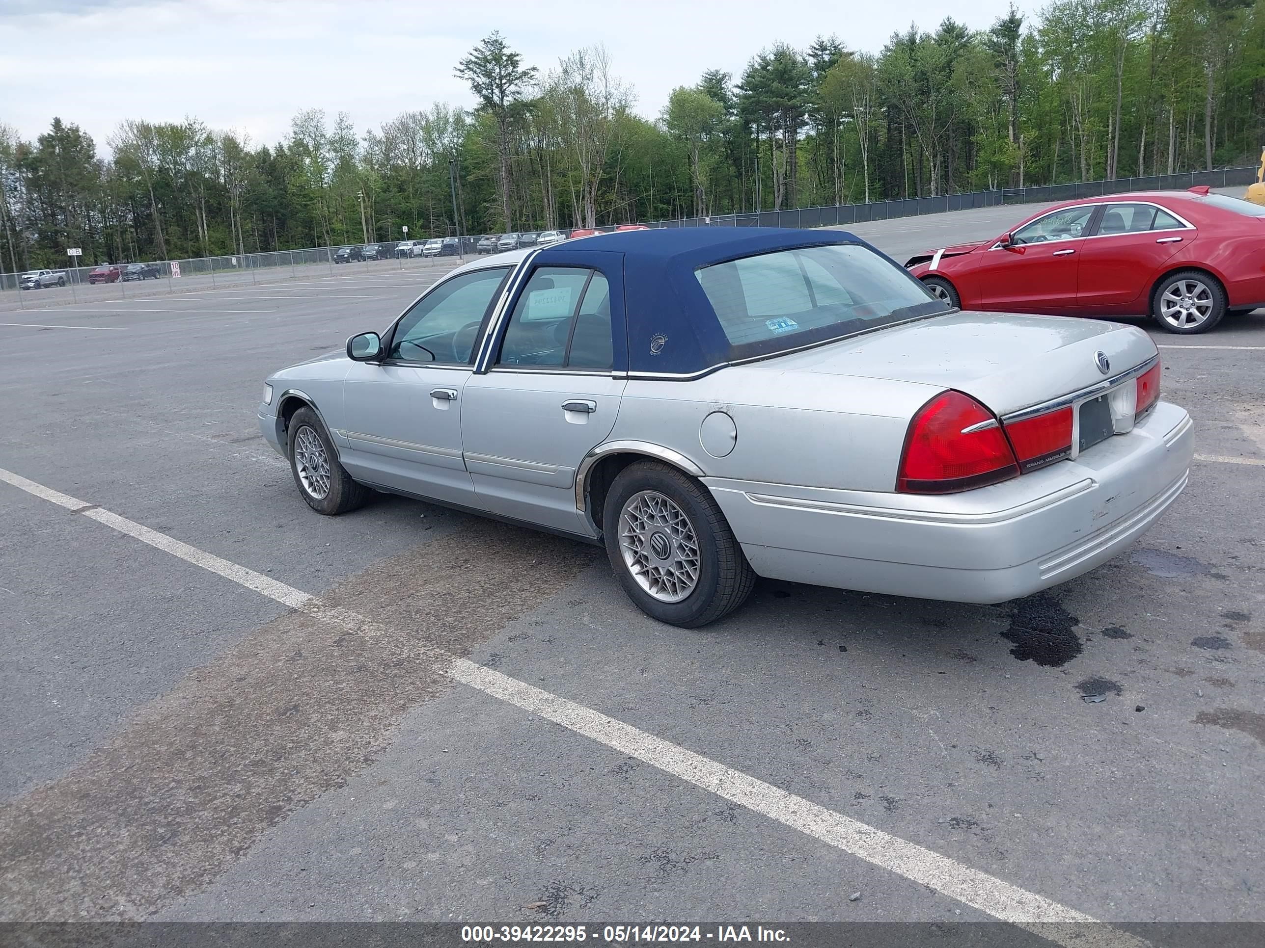 Photo 2 VIN: 2MEFM74W5XX614980 - MERCURY GRAND MARQUIS 