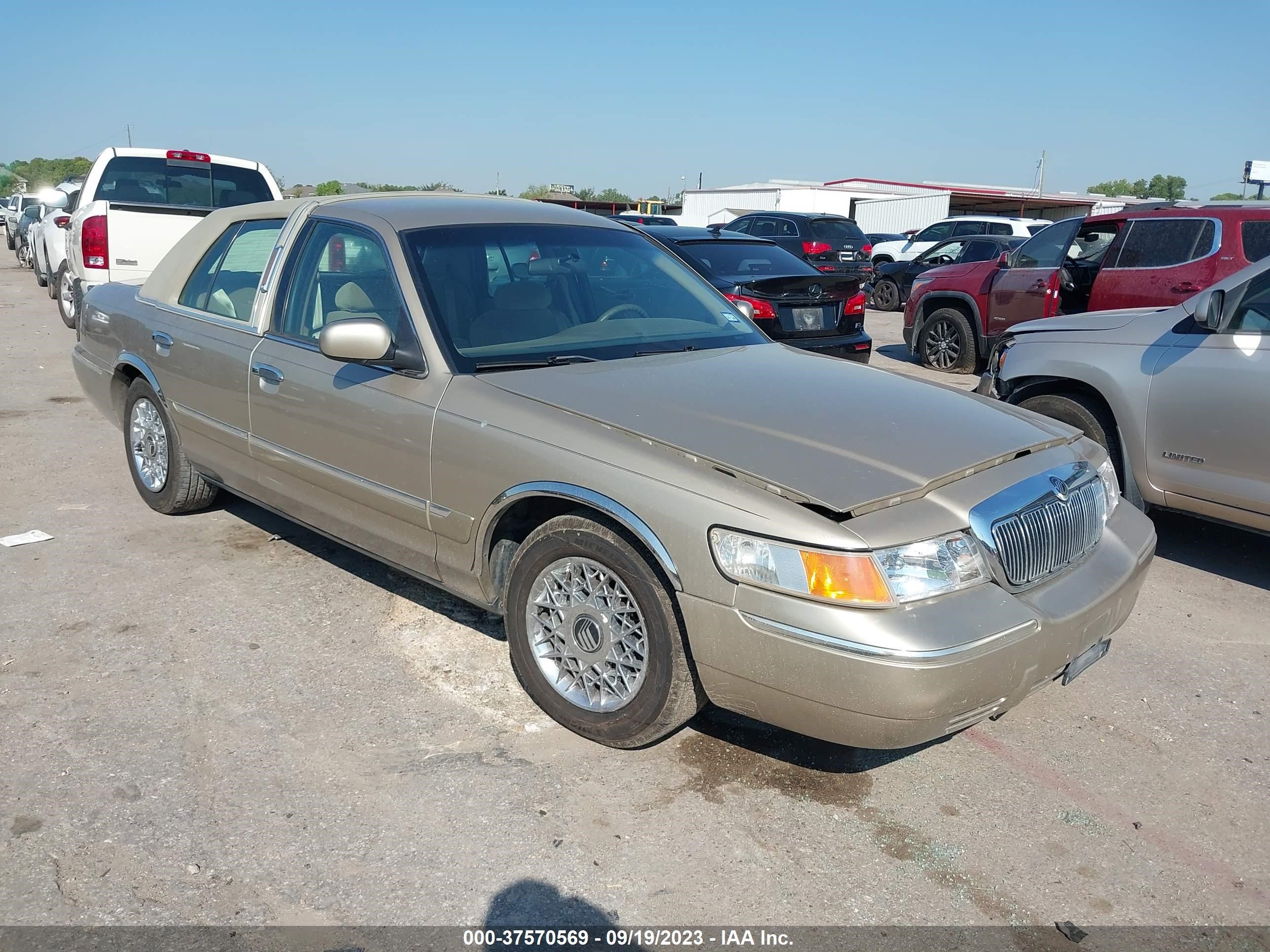 Photo 0 VIN: 2MEFM74W6YX644930 - MERCURY GRAND MARQUIS 