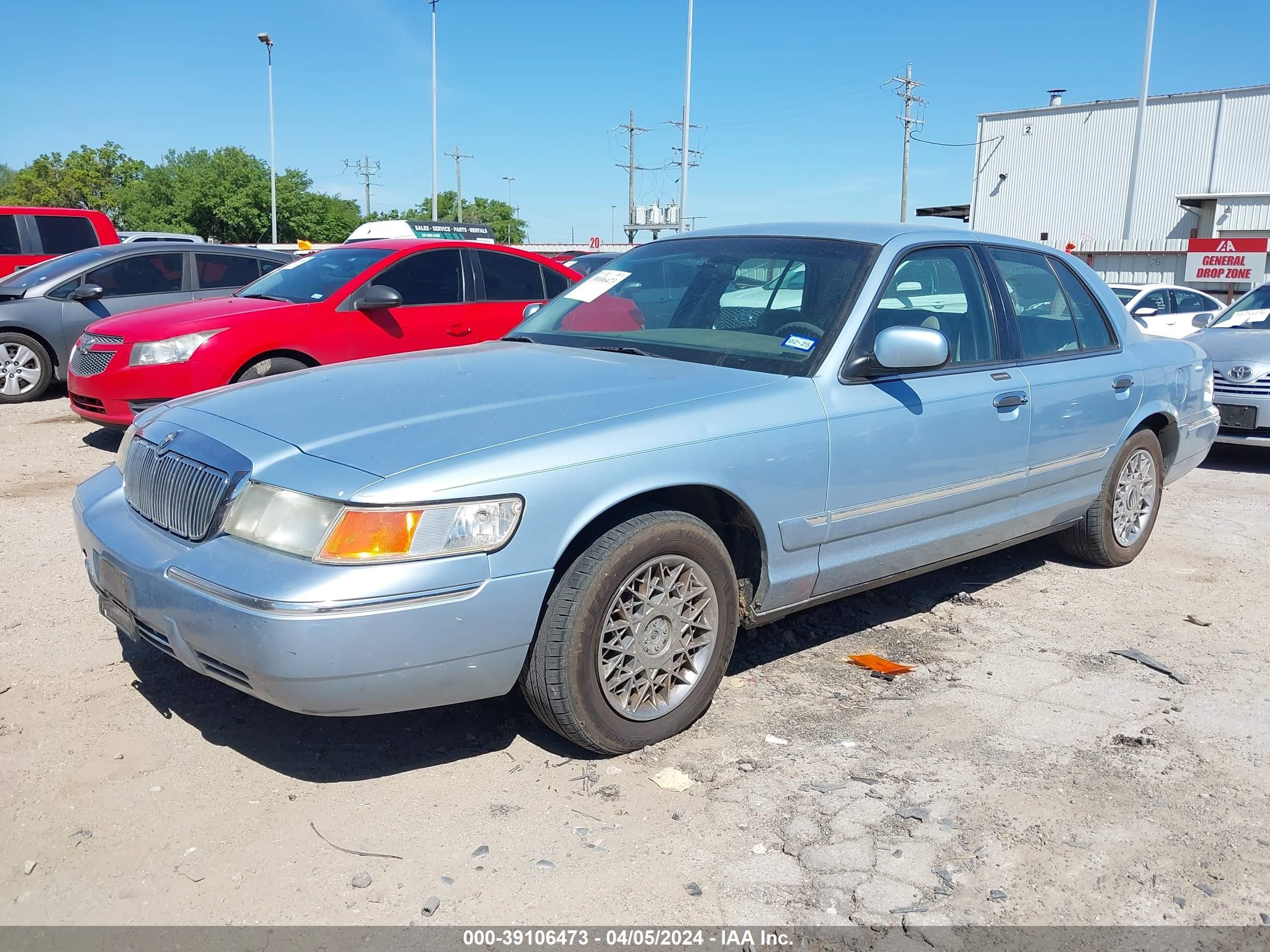 Photo 1 VIN: 2MEFM74W6YX696218 - MERCURY GRAND MARQUIS 