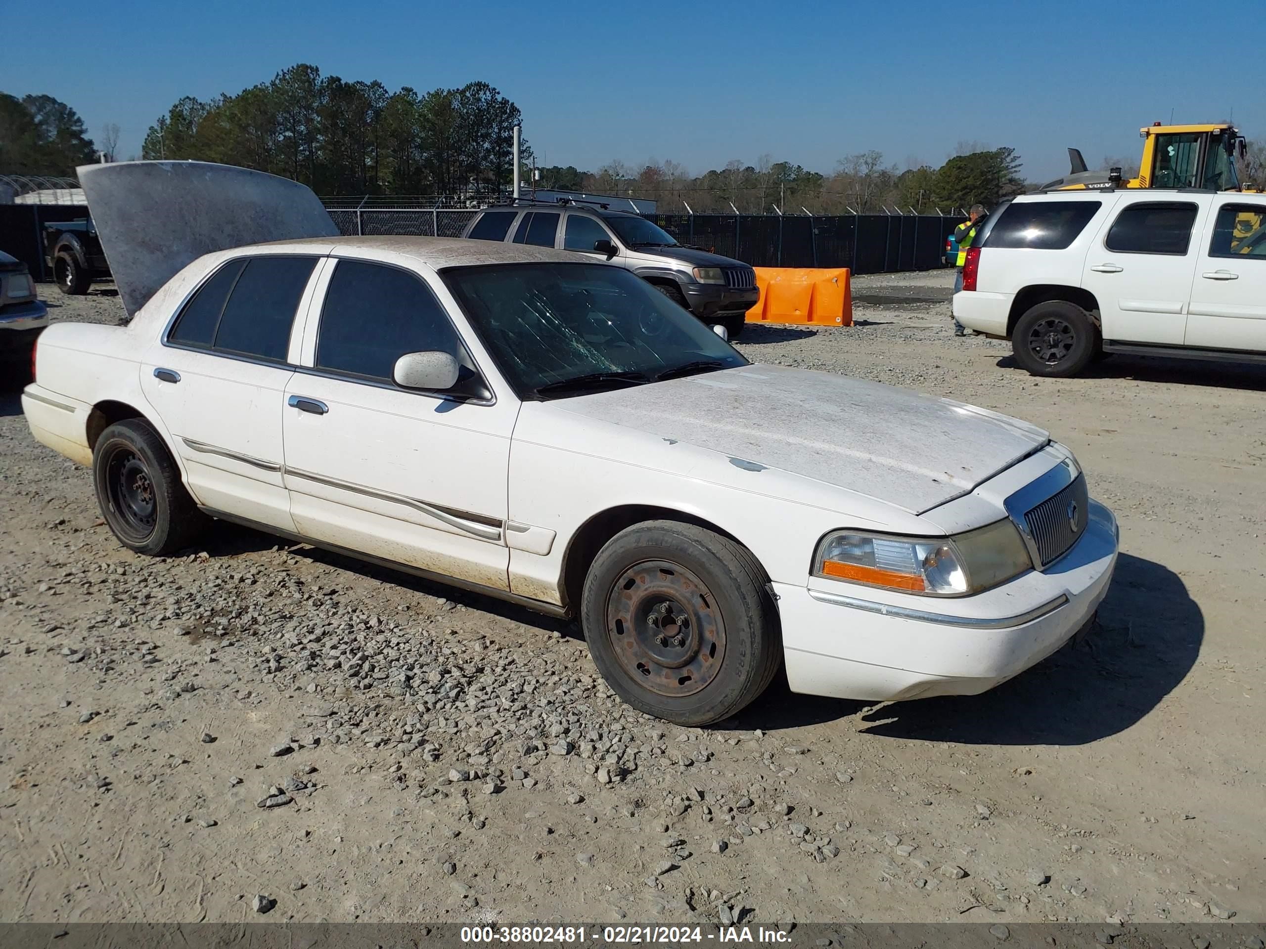 Photo 0 VIN: 2MEFM74W73X679663 - MERCURY GRAND MARQUIS 