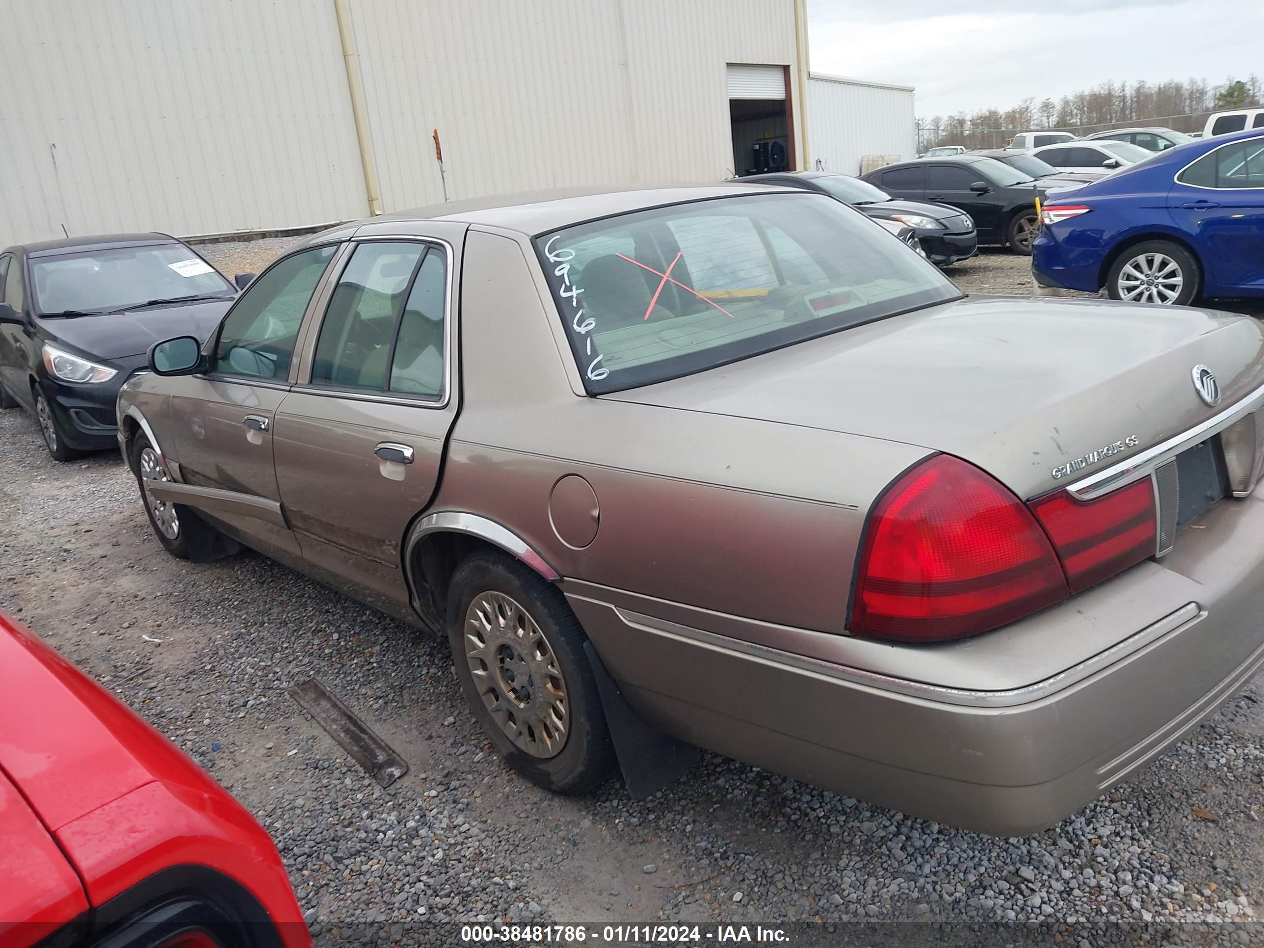 Photo 2 VIN: 2MEFM74W73X694616 - MERCURY GRAND MARQUIS 