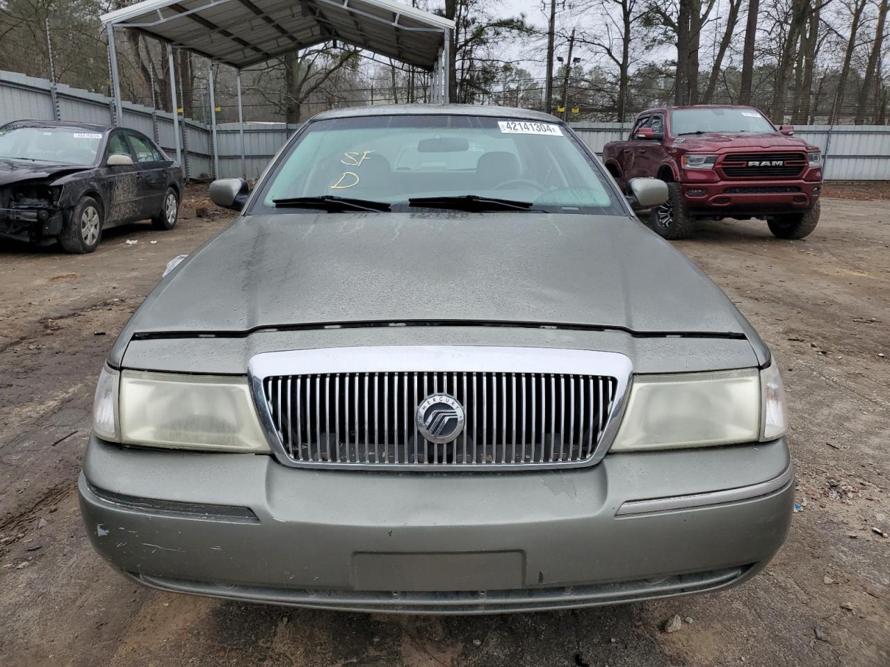 Photo 4 VIN: 2MEFM74W74X679700 - MERCURY GRAND MARQUIS 