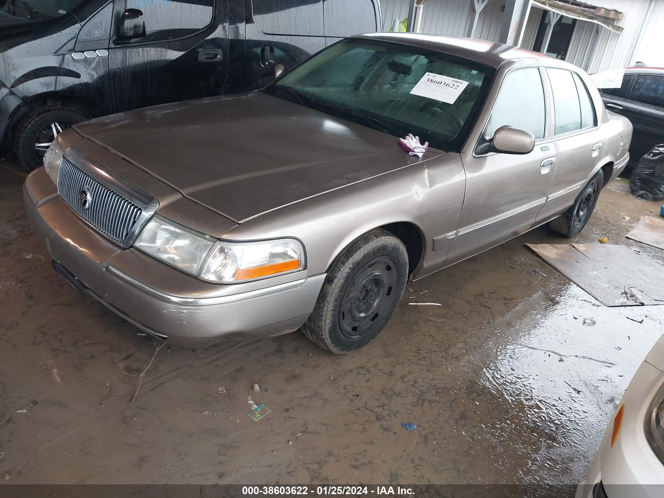 Photo 1 VIN: 2MEFM74W84X633955 - MERCURY GRAND MARQUIS 