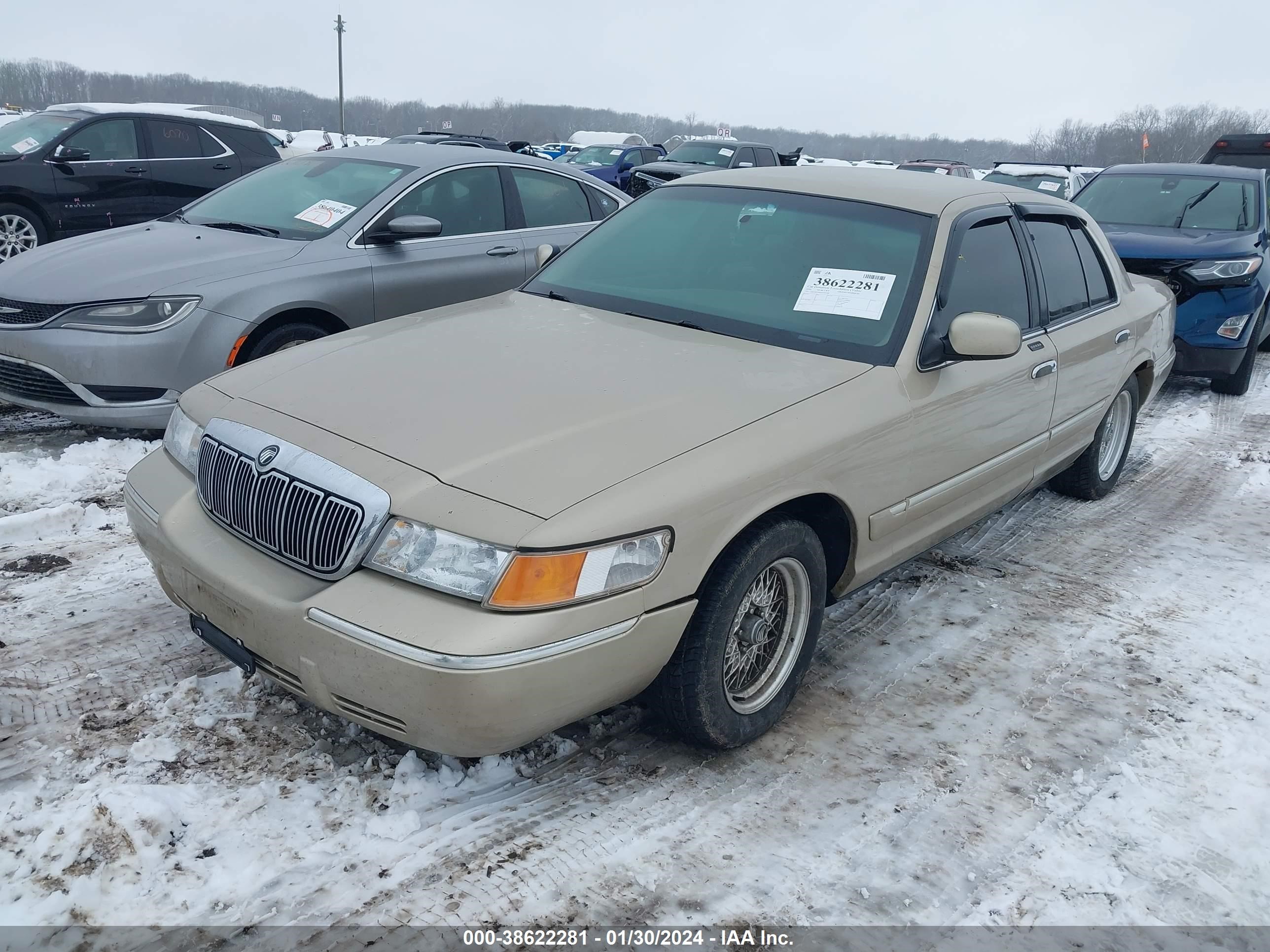 Photo 1 VIN: 2MEFM74W8XX683100 - MERCURY GRAND MARQUIS 