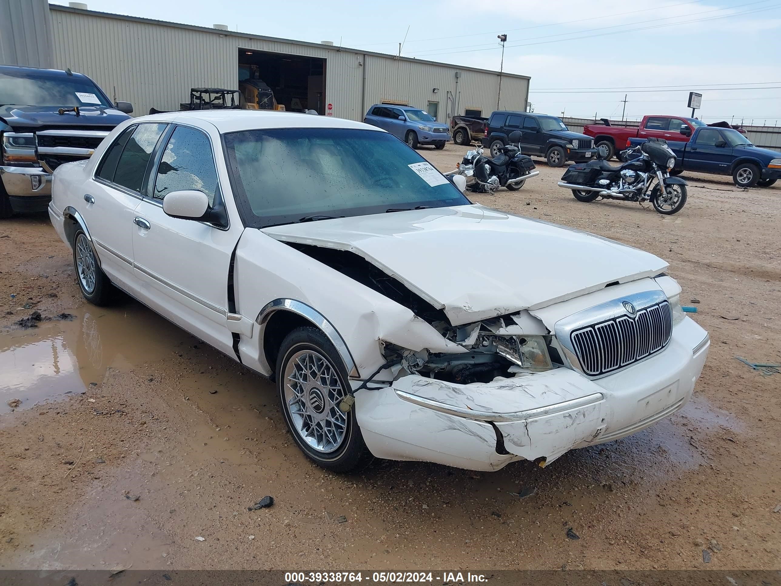 Photo 0 VIN: 2MEFM74W92X600721 - MERCURY GRAND MARQUIS 