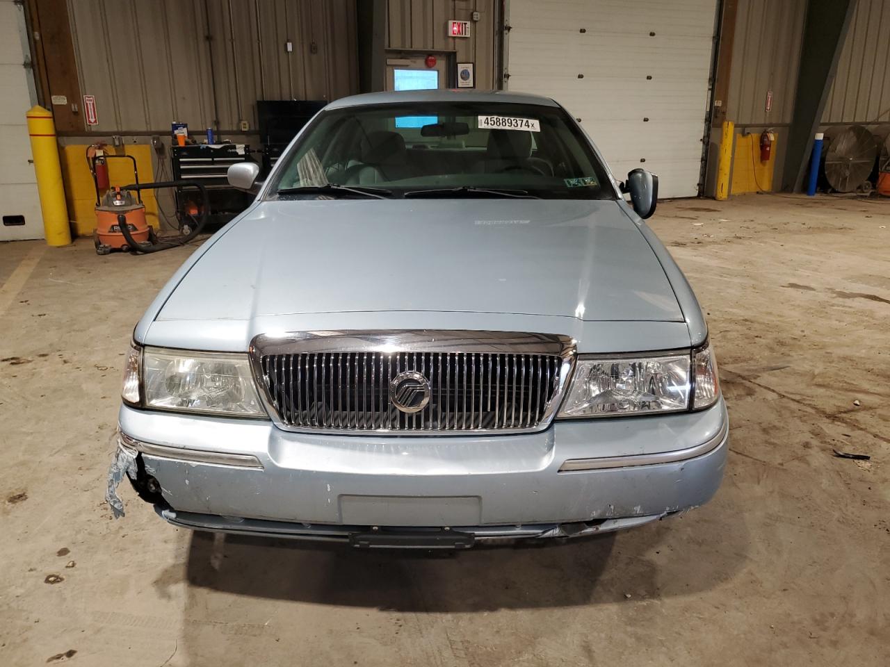 Photo 4 VIN: 2MEFM74W94X660369 - MERCURY GRAND MARQUIS 