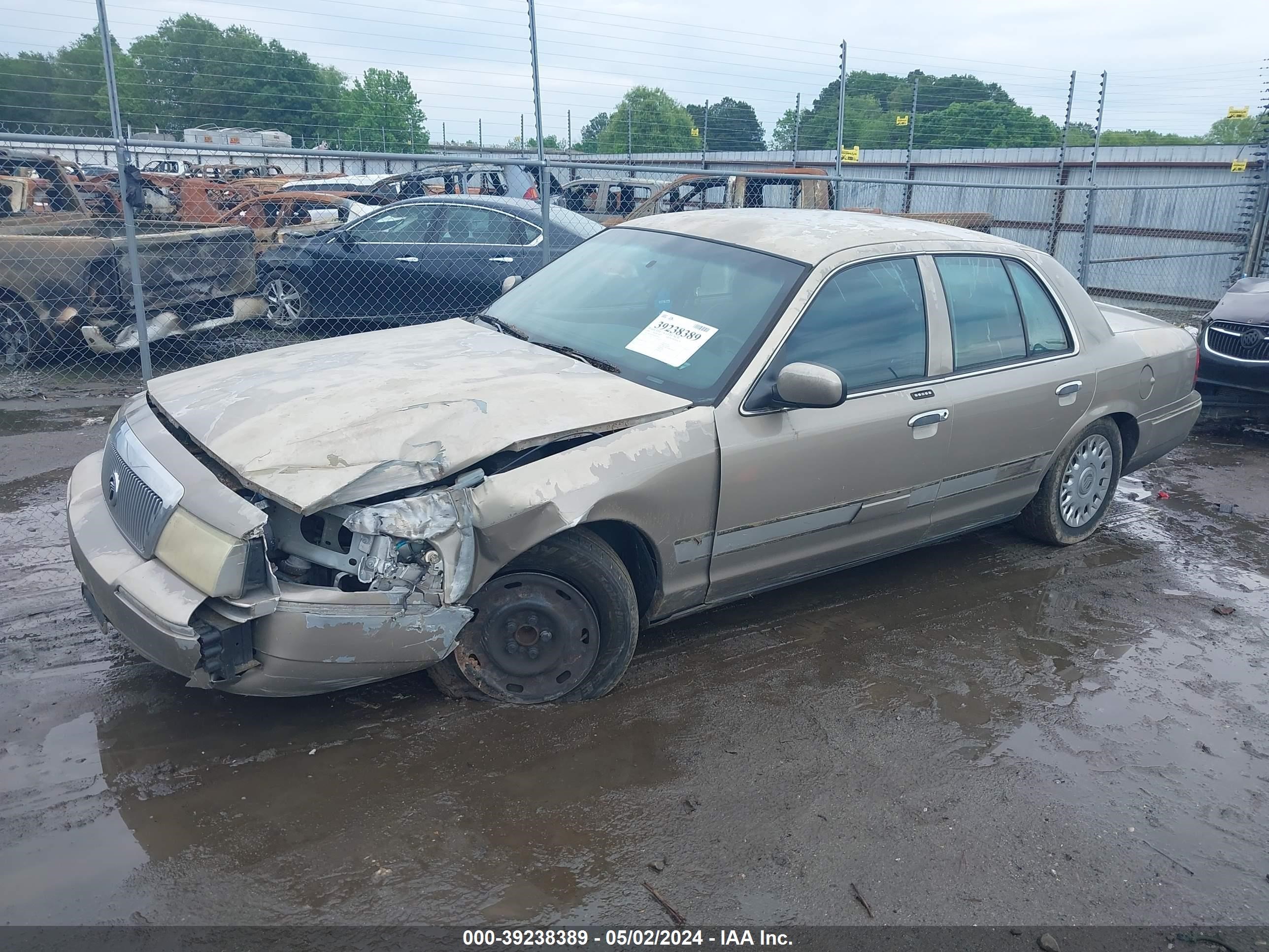 Photo 1 VIN: 2MEFM74WX4X620544 - MERCURY GRAND MARQUIS 