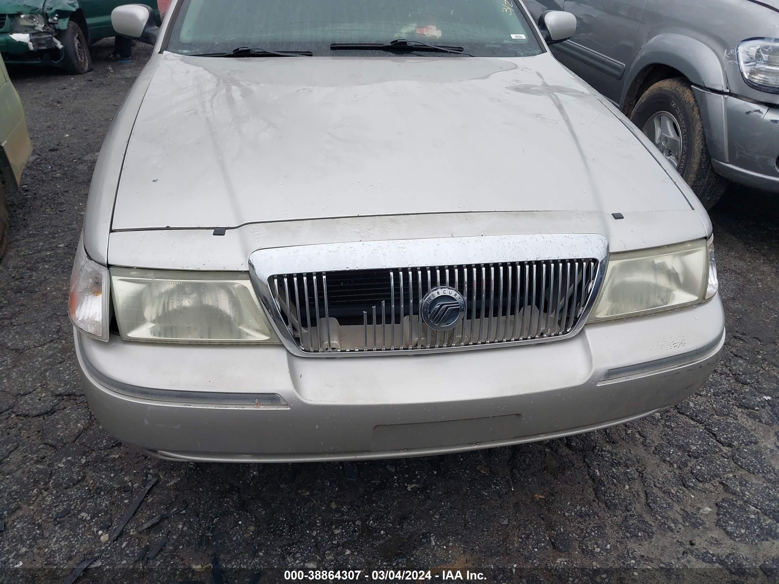 Photo 5 VIN: 2MEFM74WX5X601171 - MERCURY GRAND MARQUIS 