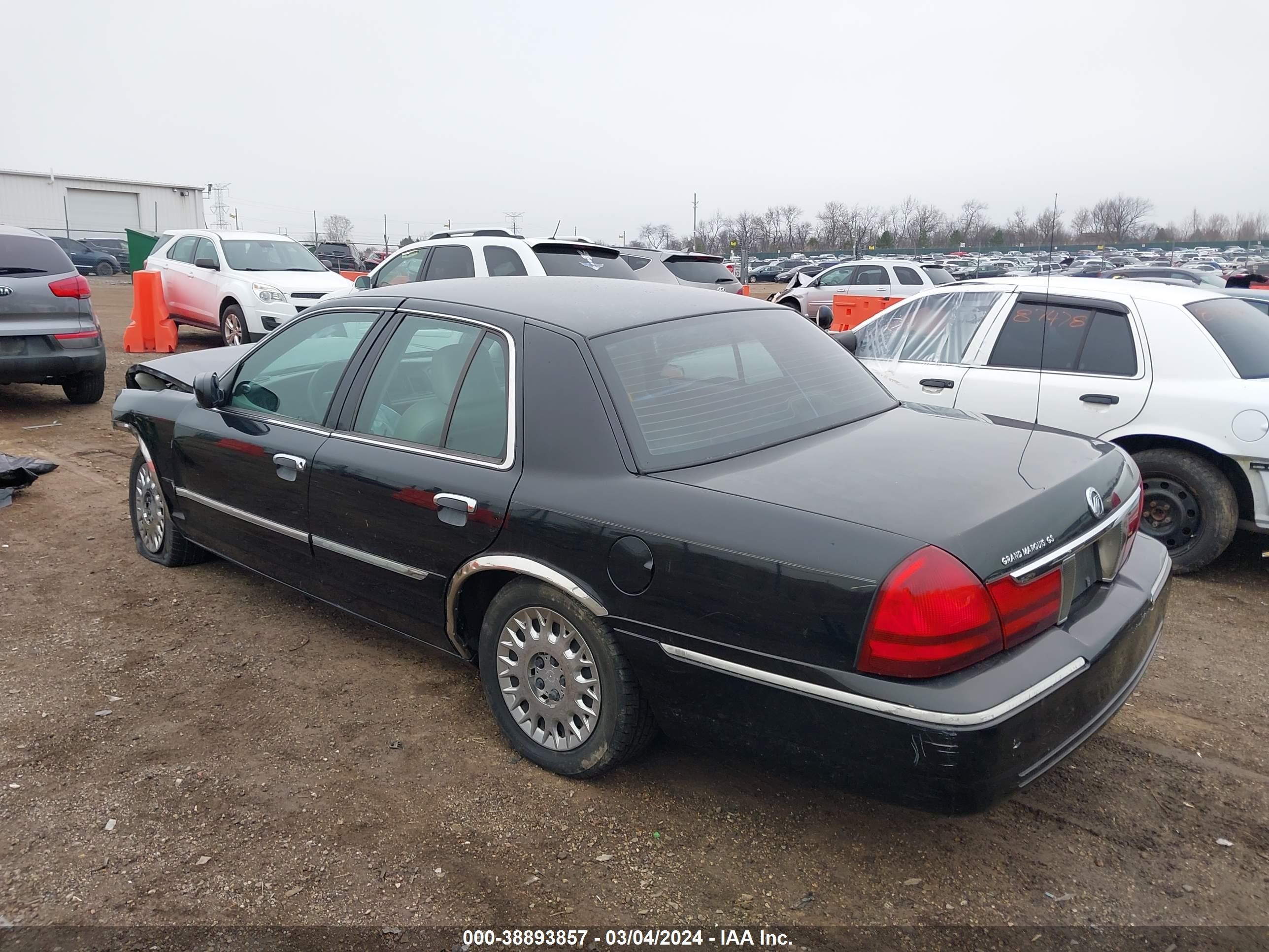 Photo 2 VIN: 2MEFM74WX5X639791 - MERCURY GRAND MARQUIS 