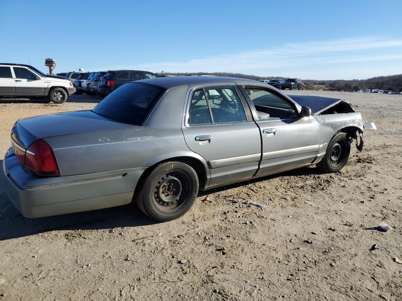 Photo 2 VIN: 2MEFM74WXXX620449 - MERCURY GRAND MARQUIS 