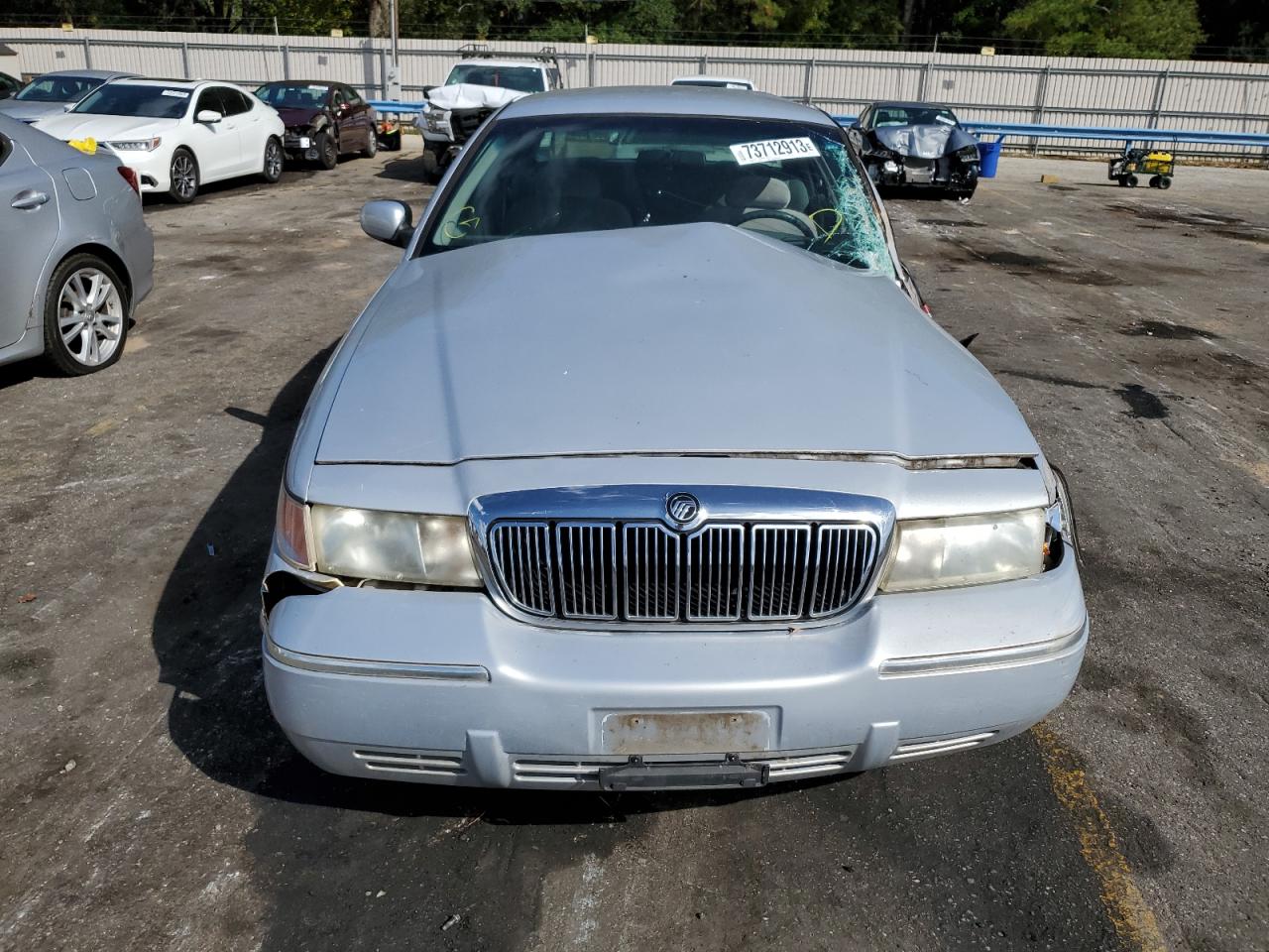 Photo 4 VIN: 2MEFM74WXXX731504 - MERCURY GRAND MARQUIS 