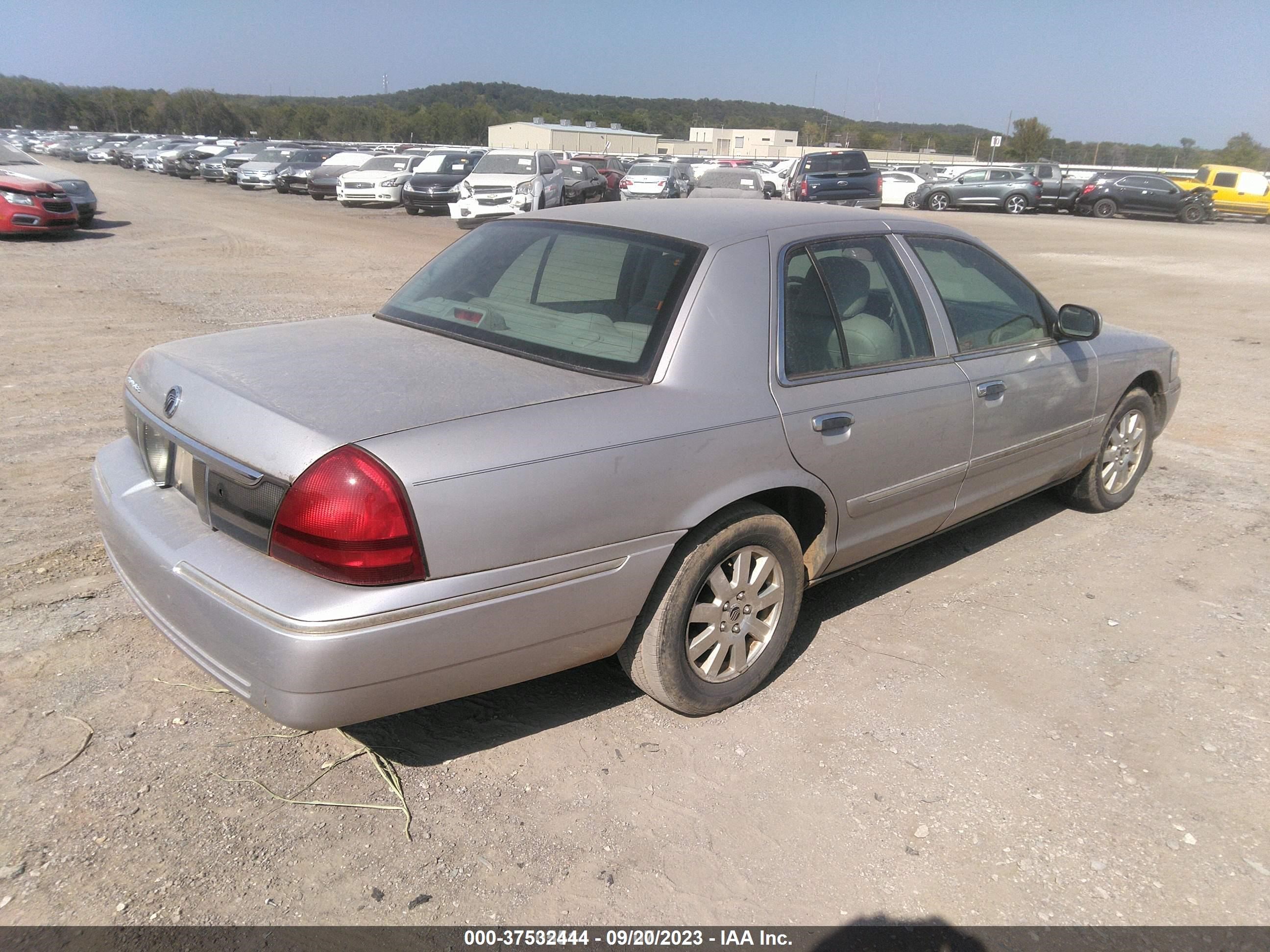 Photo 3 VIN: 2MEFM75V06X628564 - MERCURY GRAND MARQUIS 