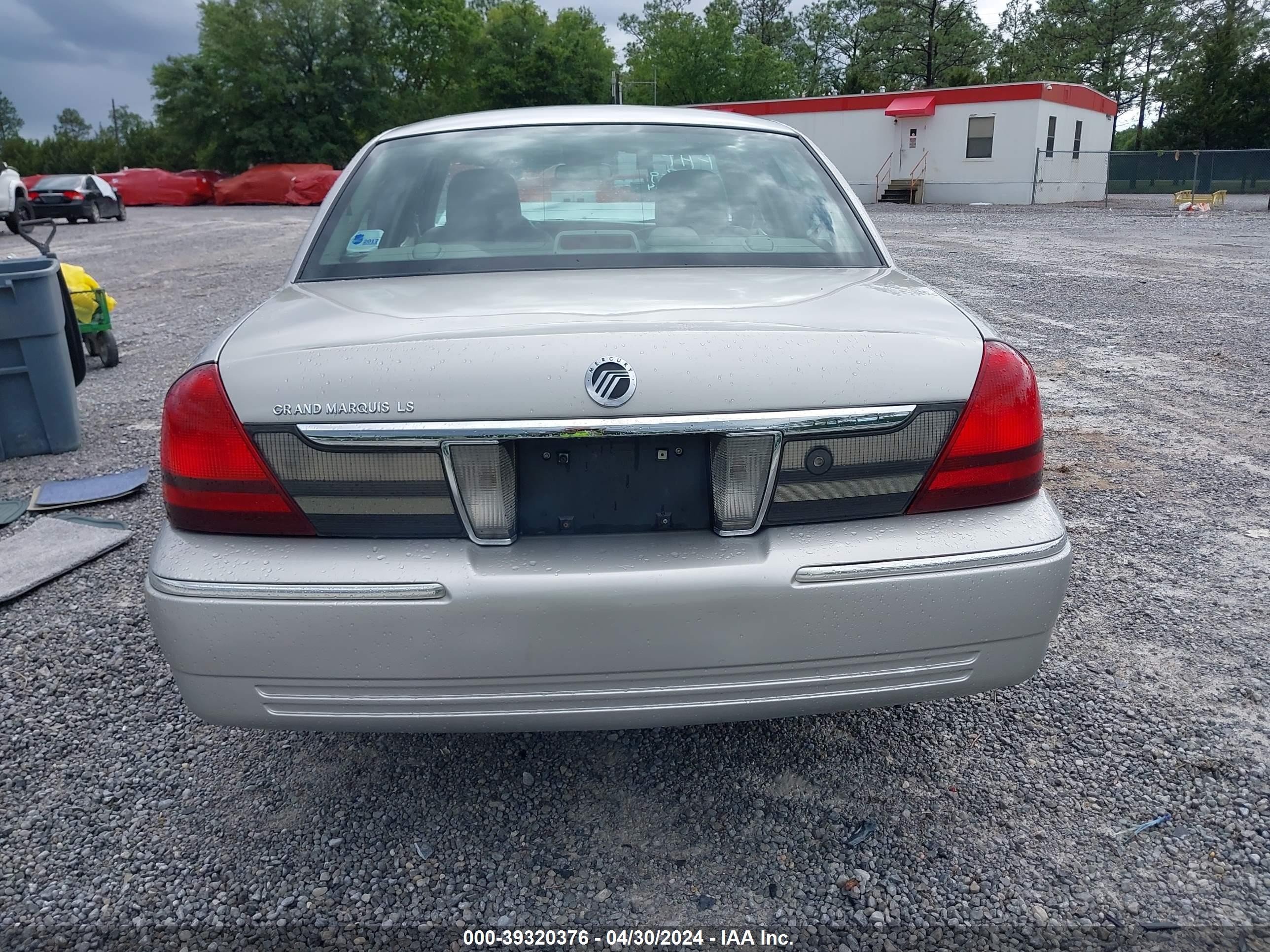 Photo 15 VIN: 2MEFM75V17X623004 - MERCURY GRAND MARQUIS 