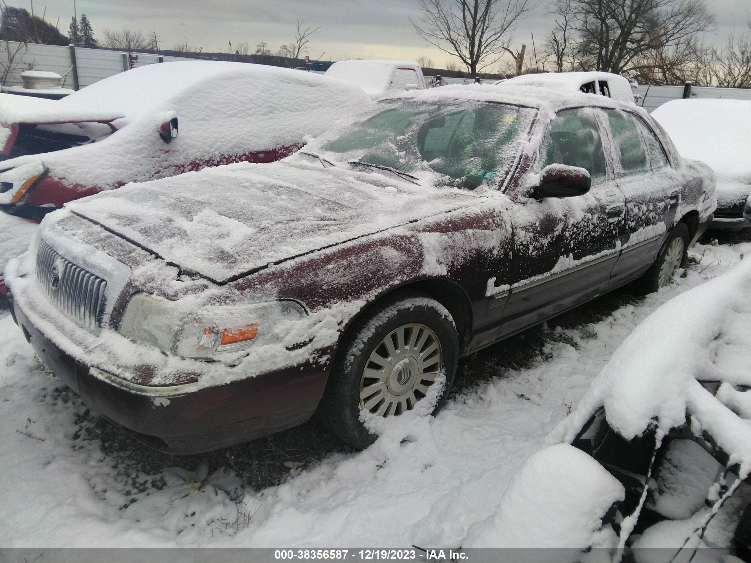 Photo 1 VIN: 2MEFM75V38X606898 - MERCURY GRAND MARQUIS 