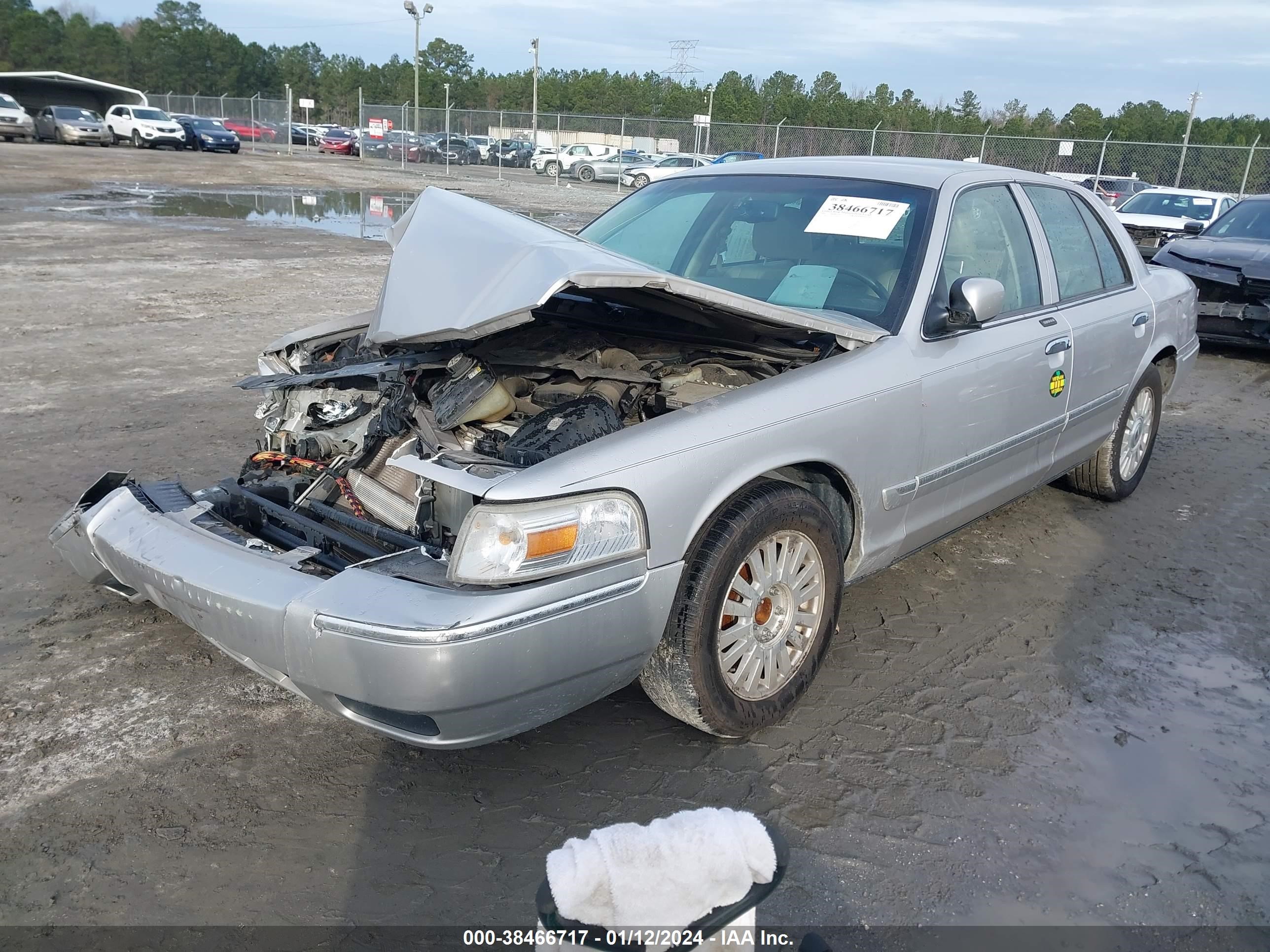 Photo 1 VIN: 2MEFM75V46X641639 - MERCURY GRAND MARQUIS 