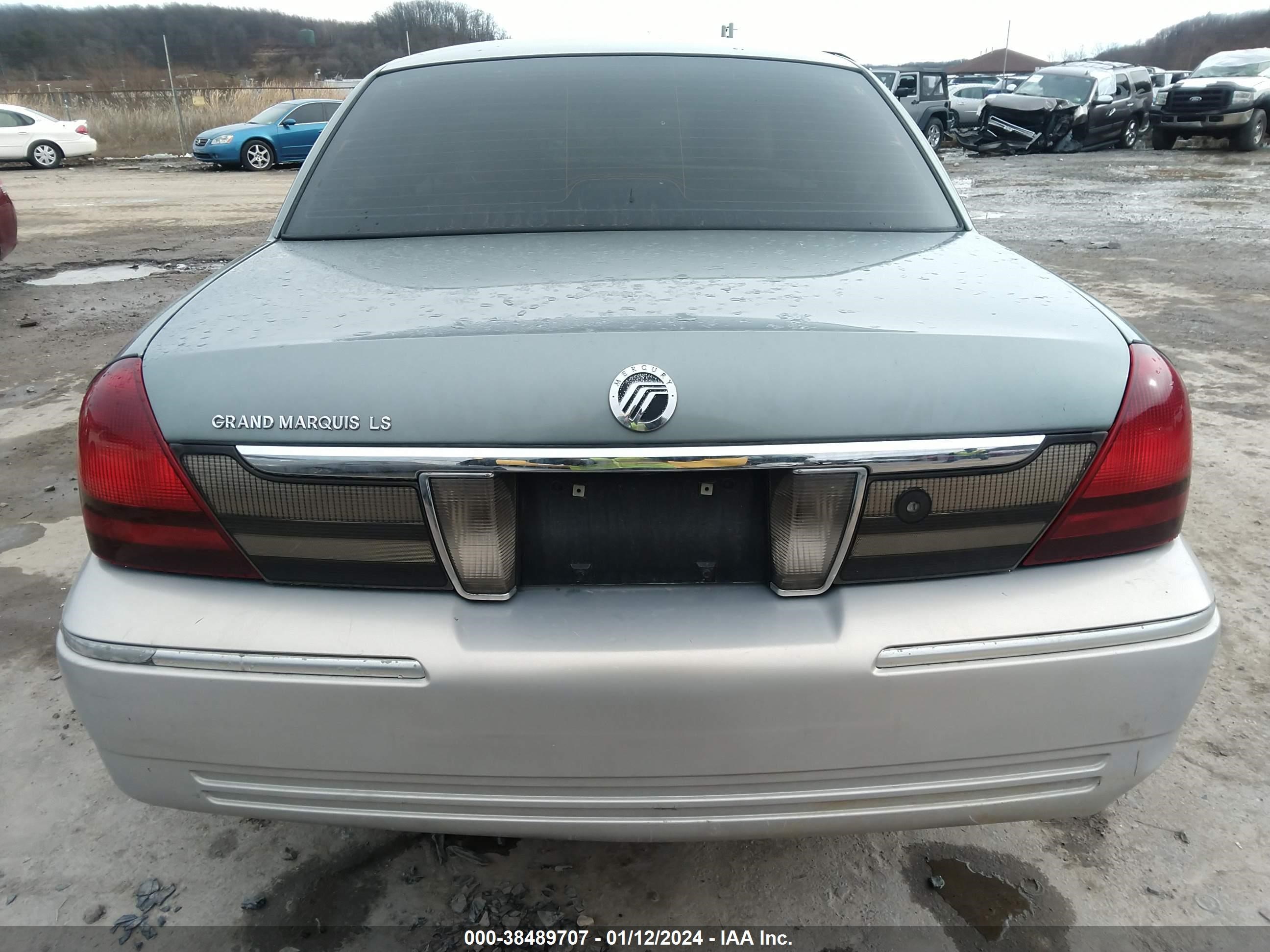 Photo 15 VIN: 2MEFM75V66X616371 - MERCURY GRAND MARQUIS 