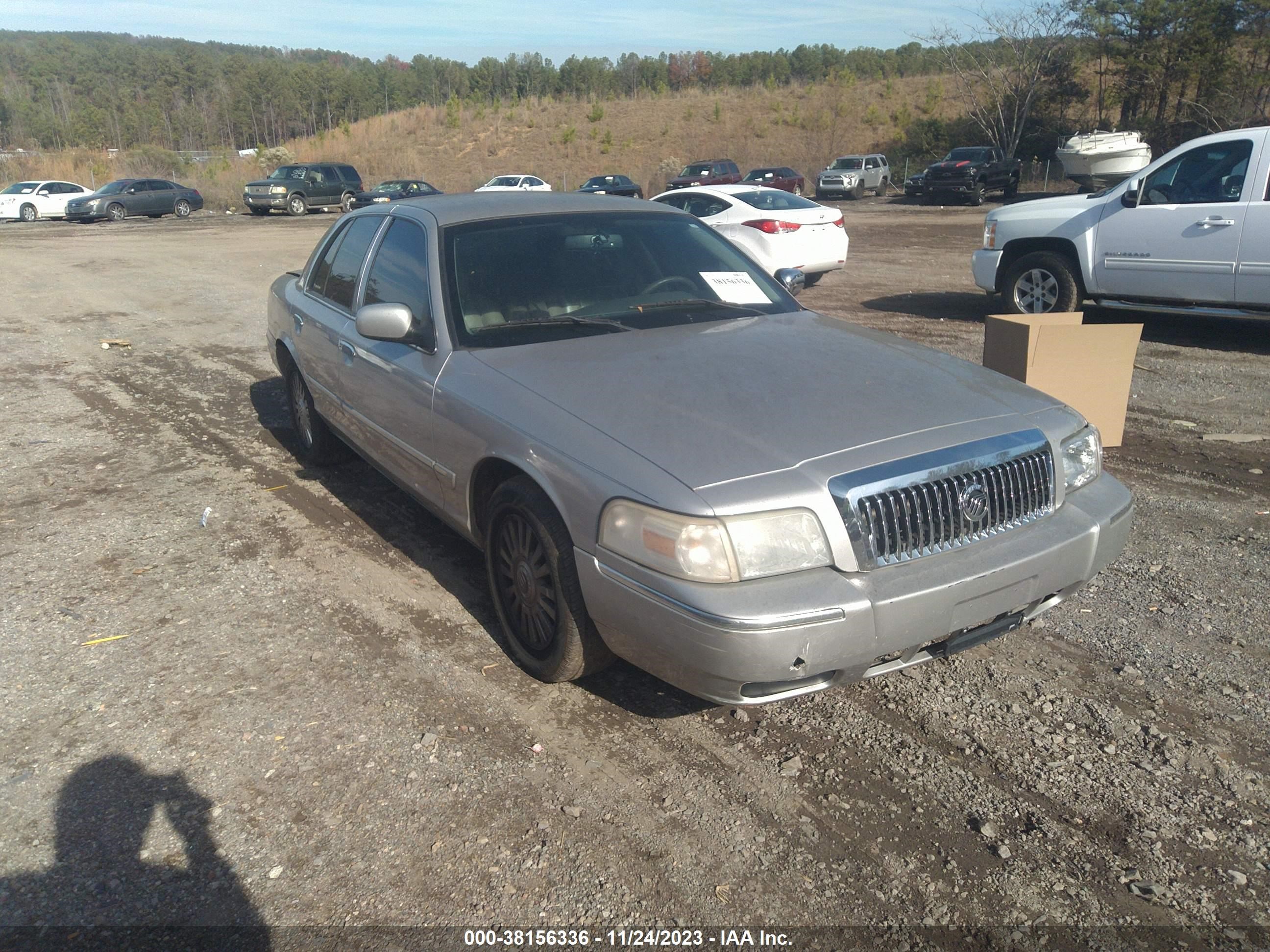 Photo 5 VIN: 2MEFM75V66X650701 - MERCURY GRAND MARQUIS 