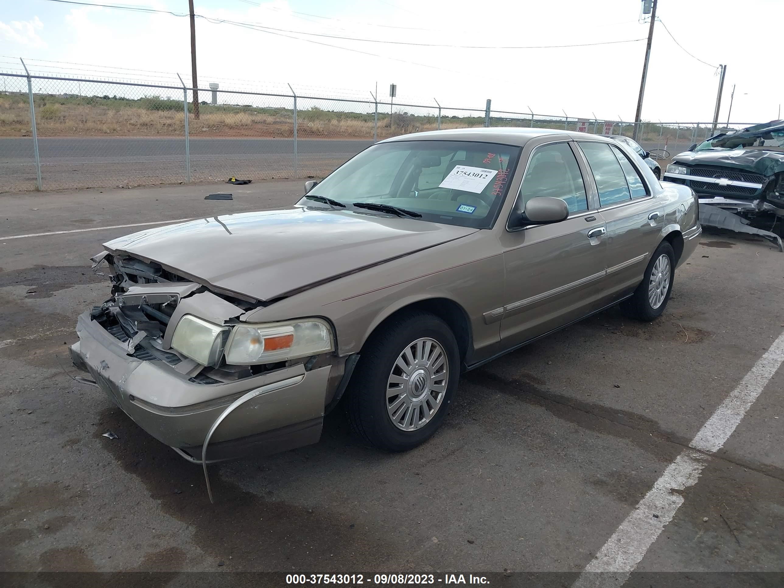 Photo 1 VIN: 2MEFM75V76X650903 - MERCURY GRAND MARQUIS 