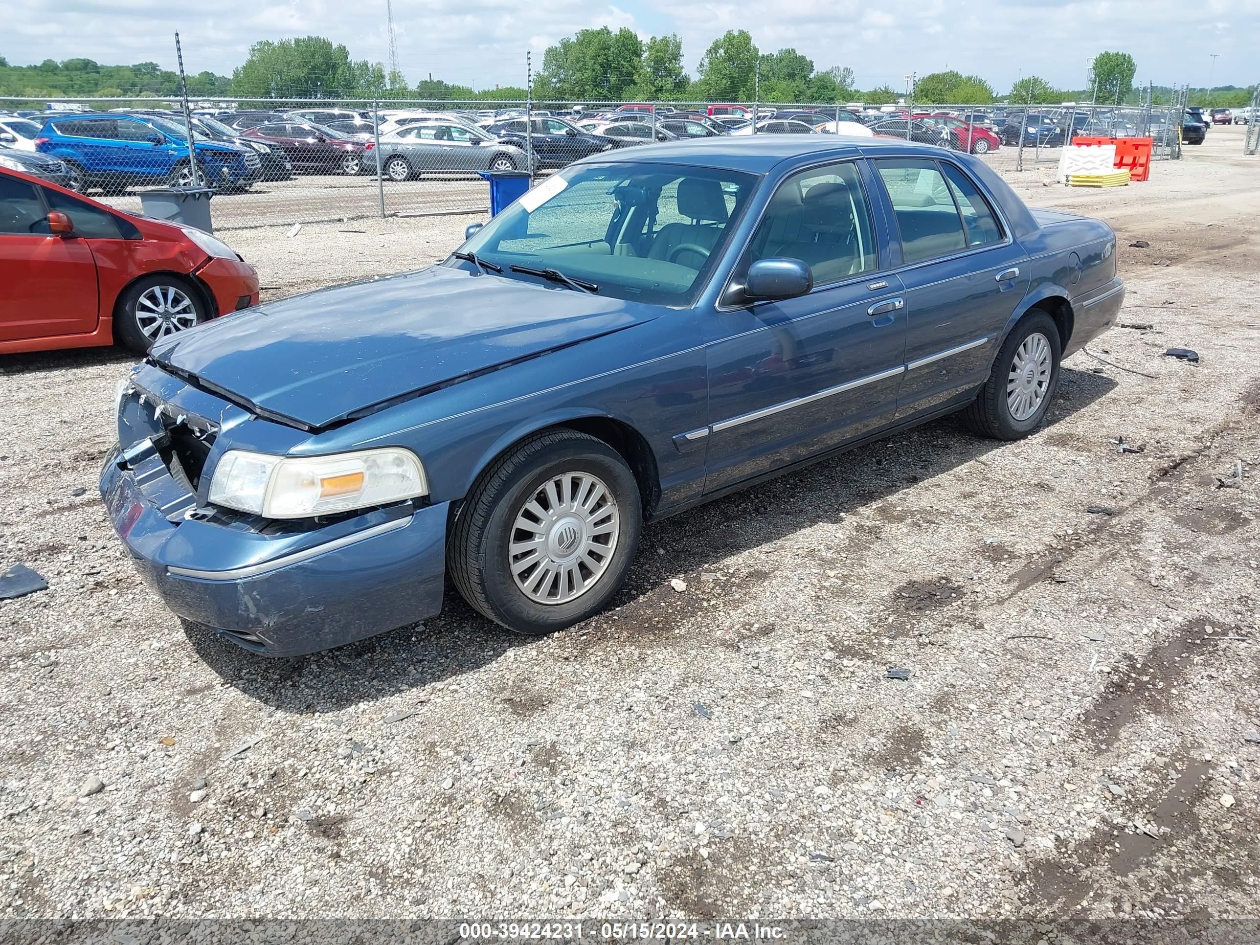 Photo 1 VIN: 2MEFM75V97X629682 - MERCURY GRAND MARQUIS 