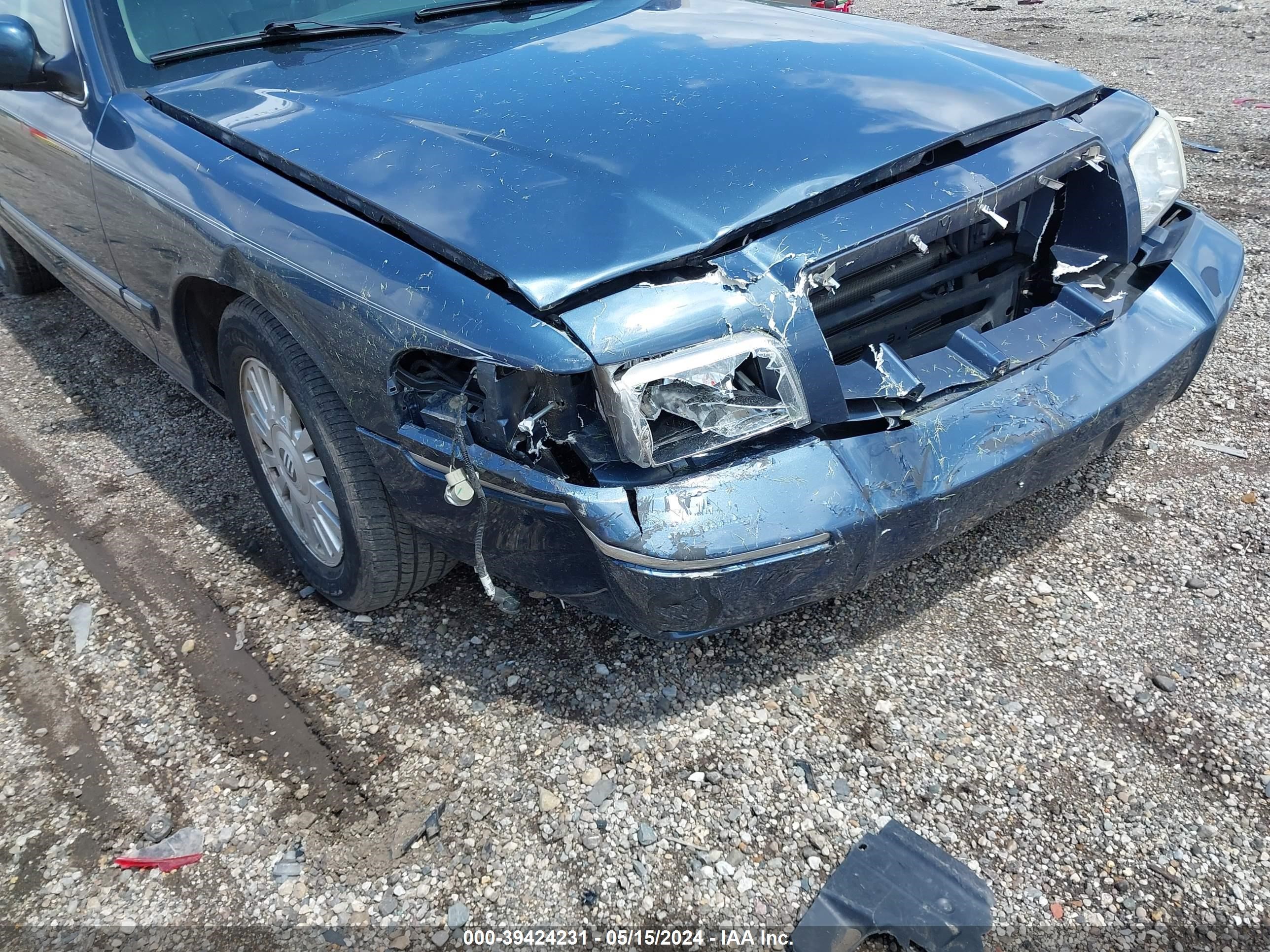 Photo 5 VIN: 2MEFM75V97X629682 - MERCURY GRAND MARQUIS 