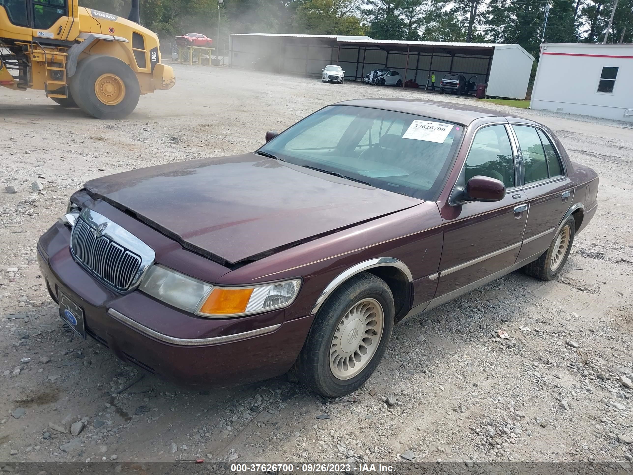 Photo 1 VIN: 2MEFM75W01X711753 - MERCURY GRAND MARQUIS 