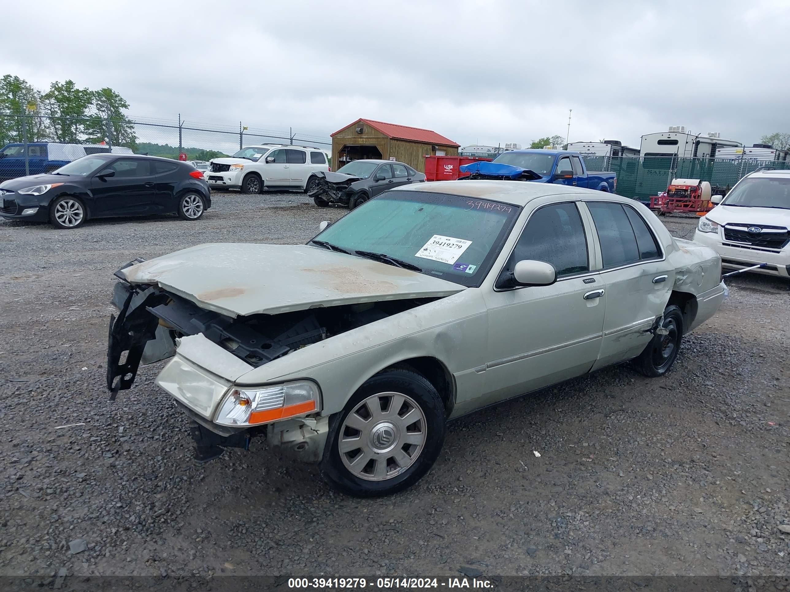 Photo 1 VIN: 2MEFM75W04X608711 - MERCURY GRAND MARQUIS 