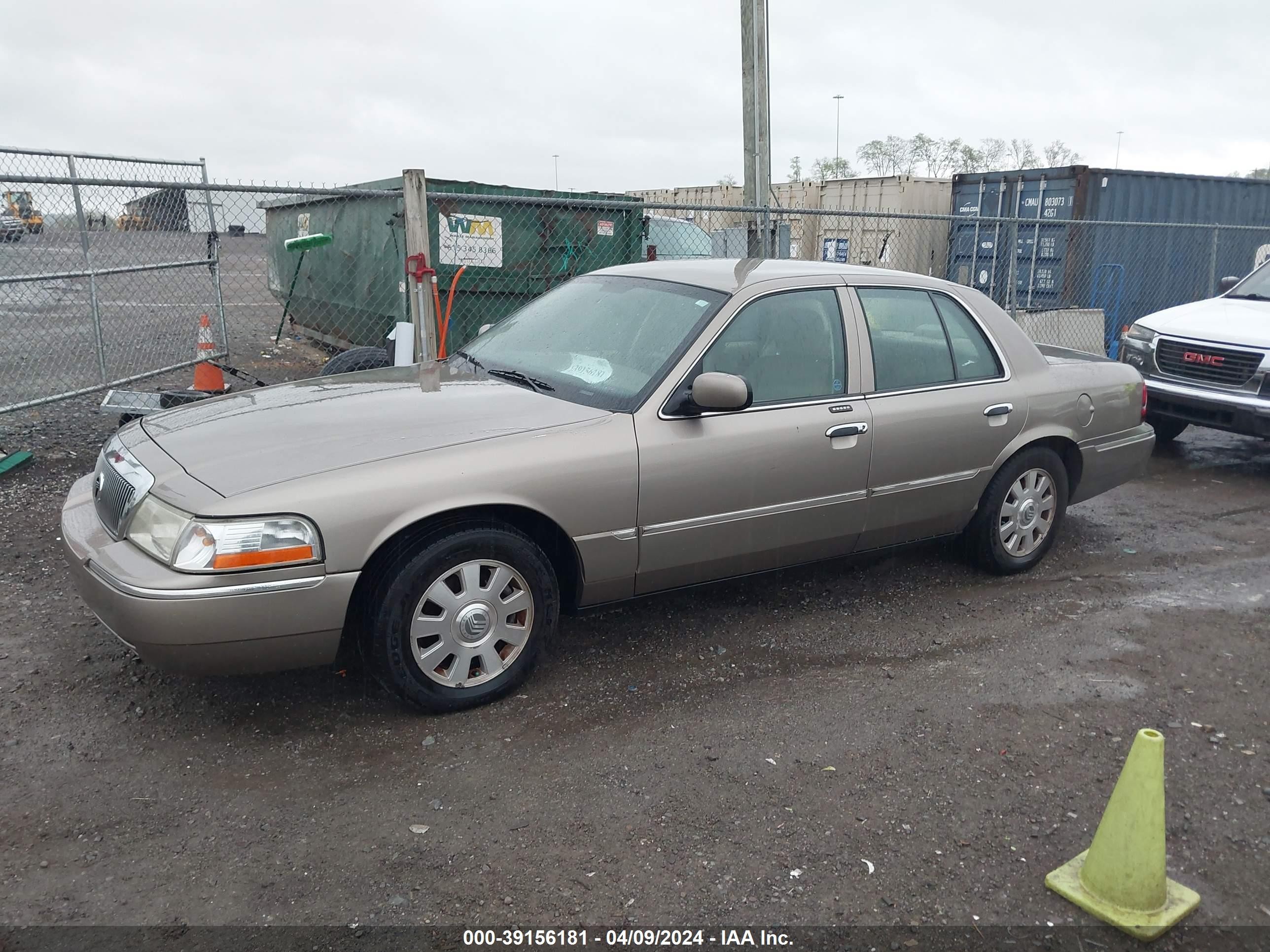 Photo 5 VIN: 2MEFM75W05X606829 - MERCURY GRAND MARQUIS 