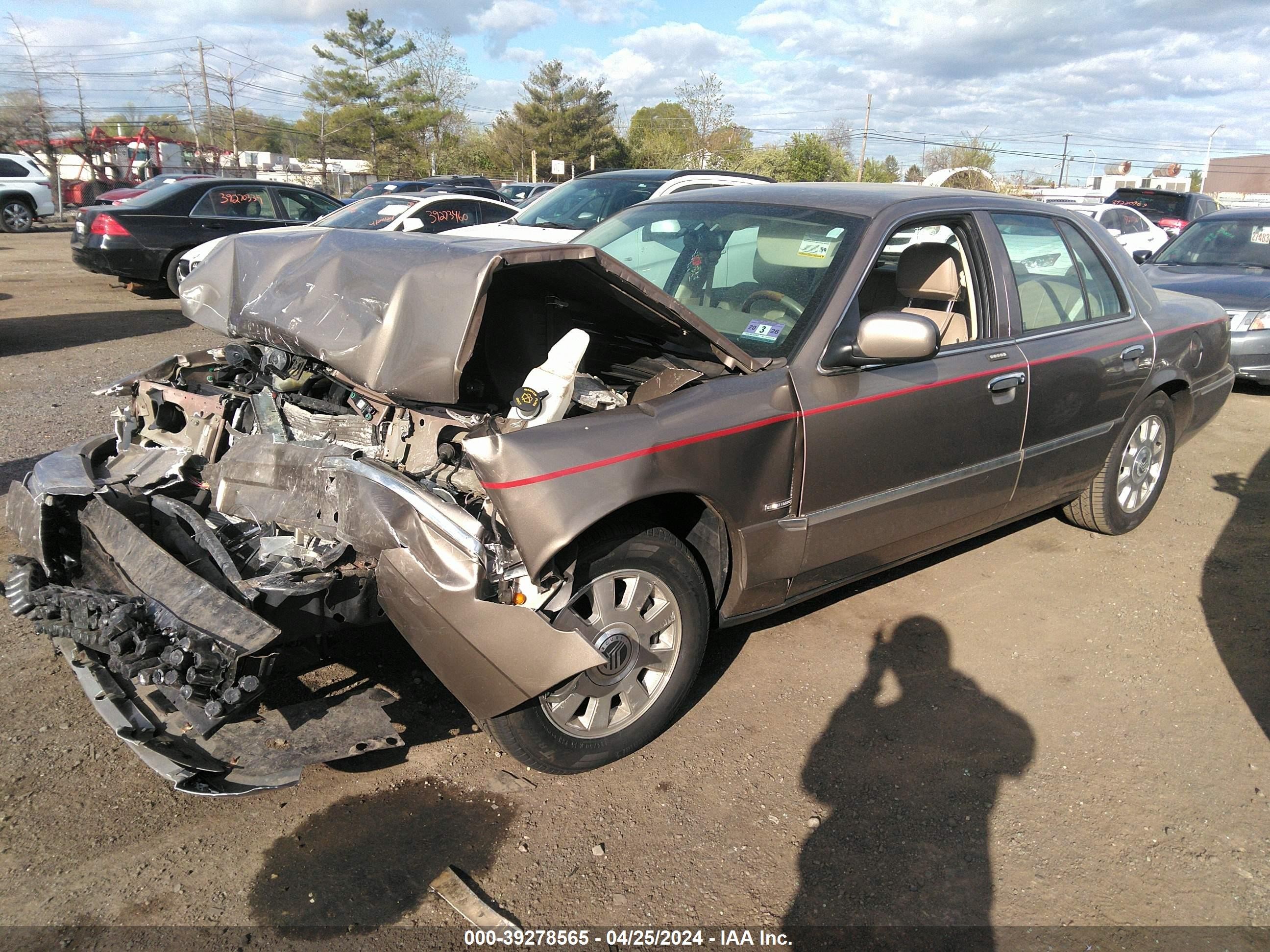 Photo 1 VIN: 2MEFM75W05X651690 - MERCURY GRAND MARQUIS 