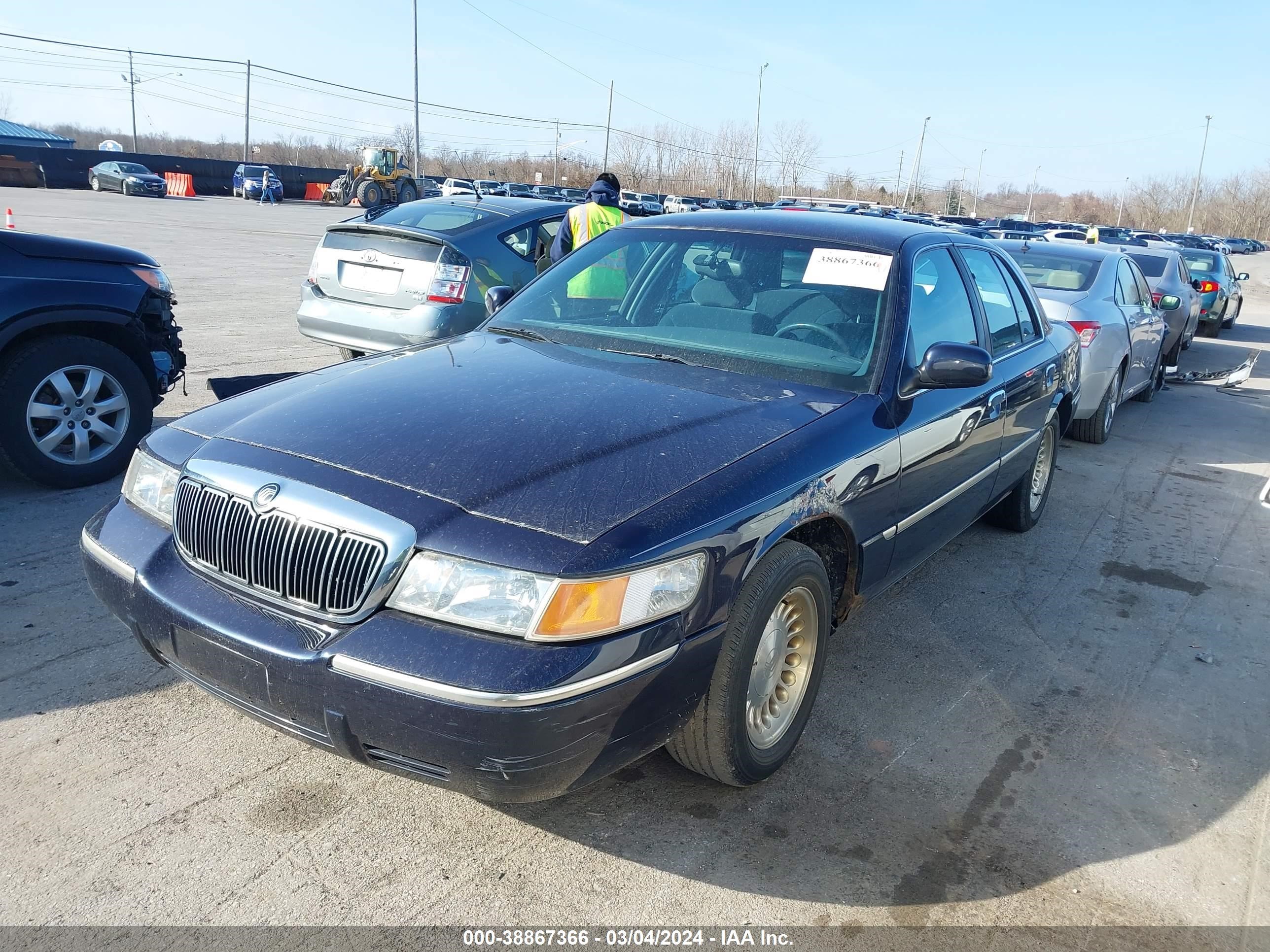 Photo 1 VIN: 2MEFM75W0XX645553 - MERCURY GRAND MARQUIS 