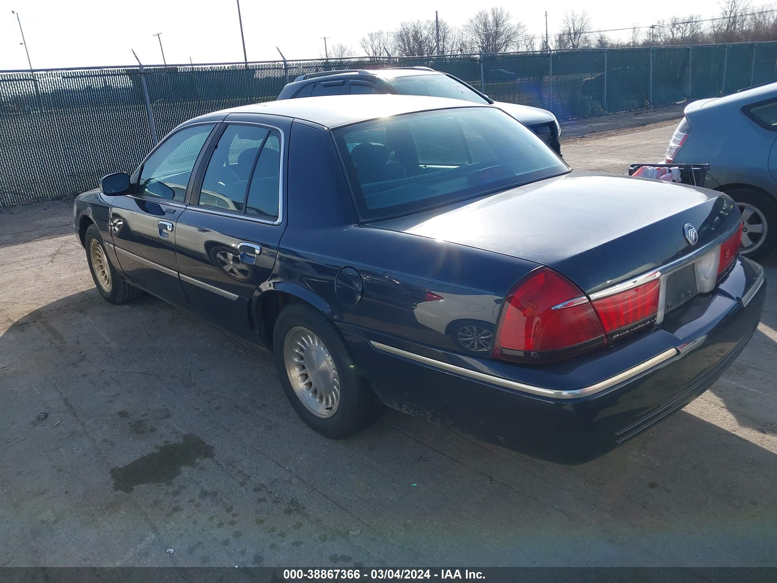 Photo 2 VIN: 2MEFM75W0XX645553 - MERCURY GRAND MARQUIS 