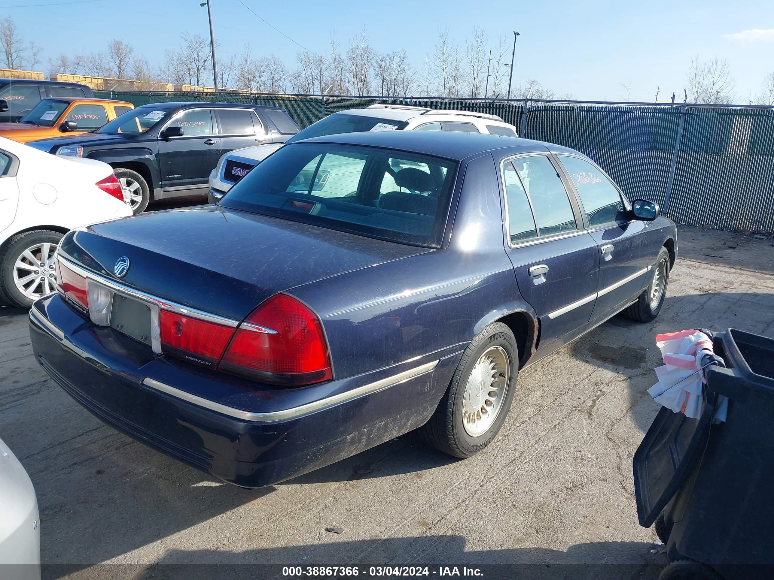 Photo 3 VIN: 2MEFM75W0XX645553 - MERCURY GRAND MARQUIS 