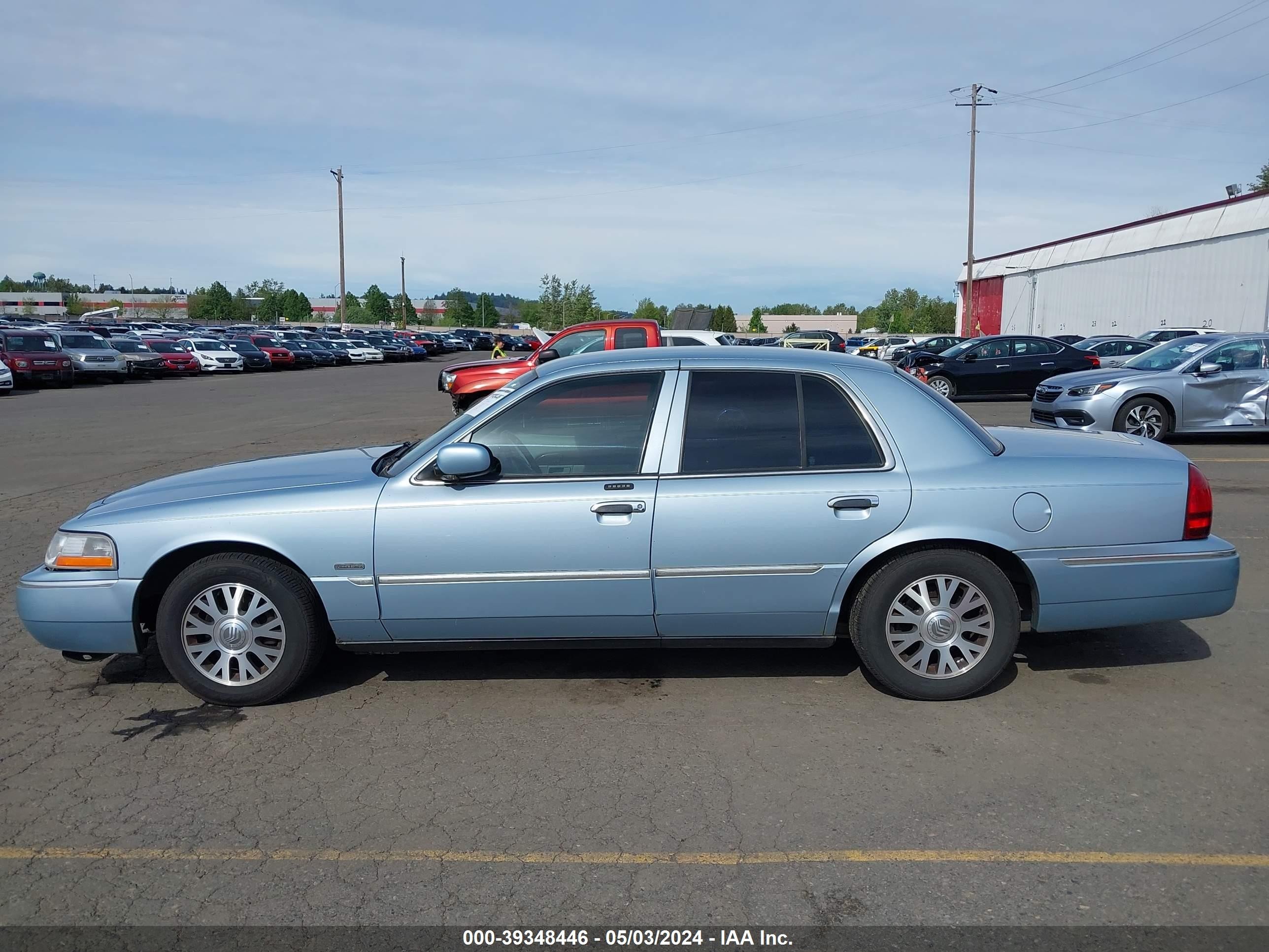 Photo 14 VIN: 2MEFM75W13X709531 - MERCURY GRAND MARQUIS 