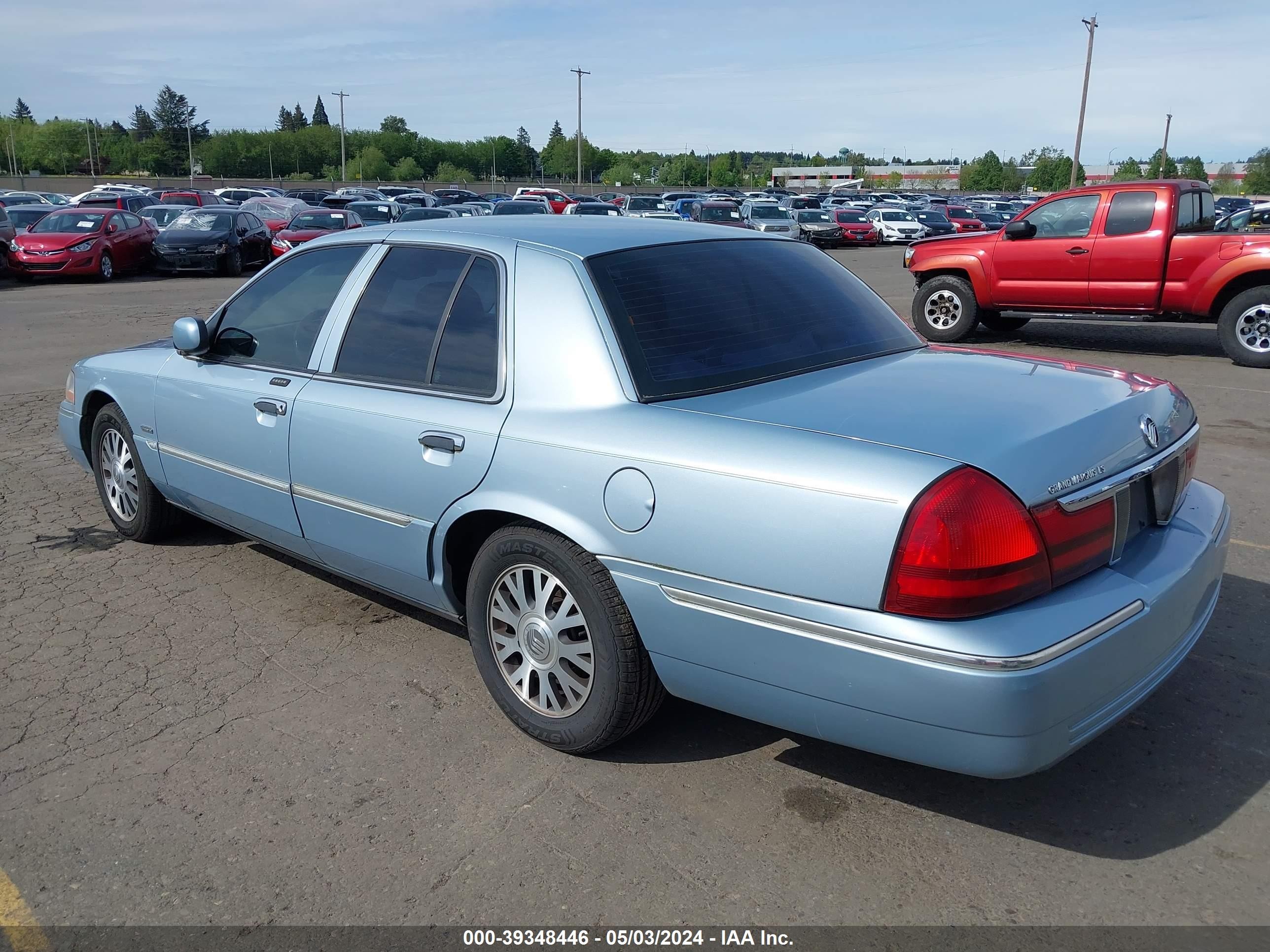 Photo 2 VIN: 2MEFM75W13X709531 - MERCURY GRAND MARQUIS 