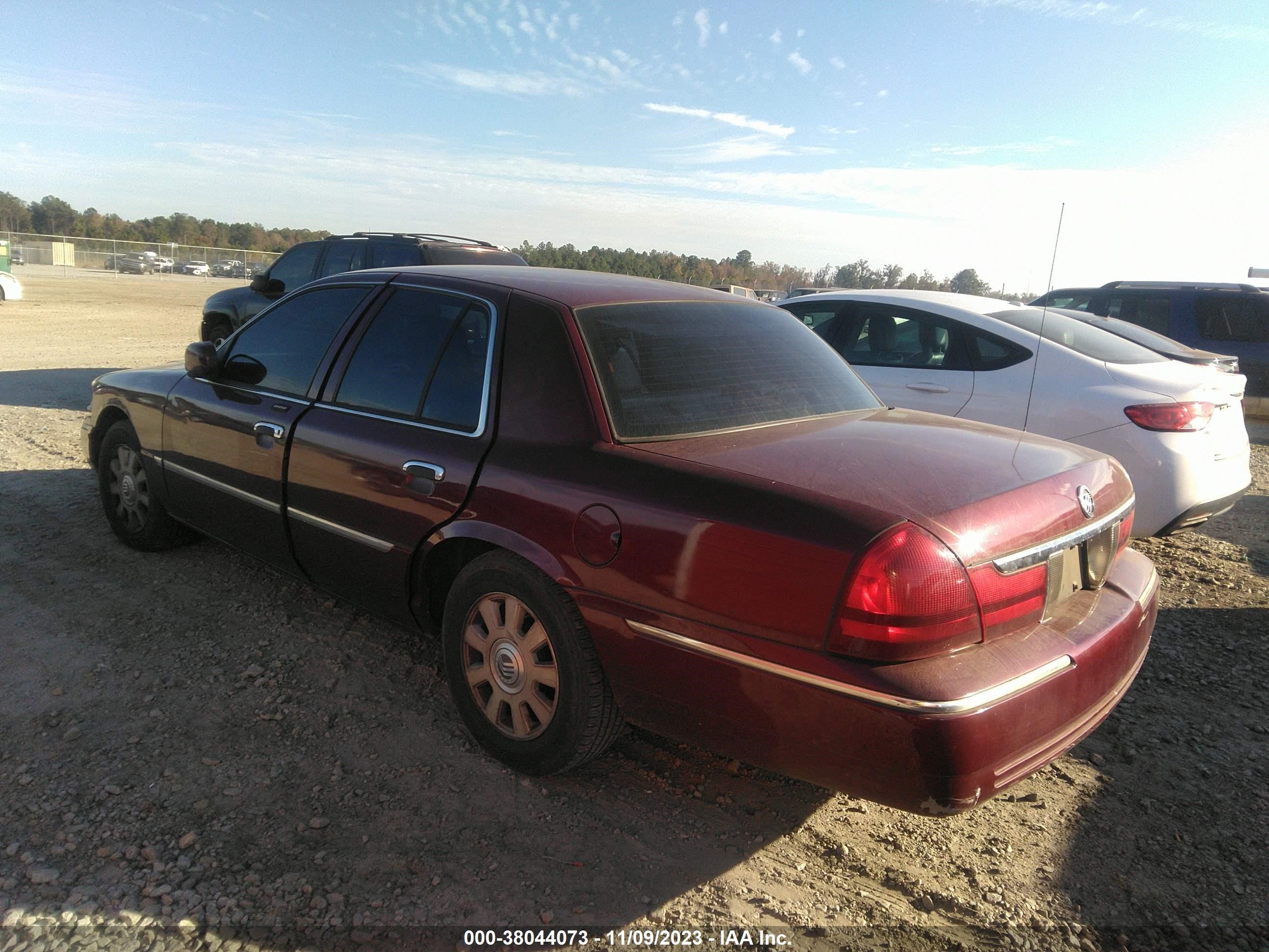 Photo 2 VIN: 2MEFM75W15X654520 - MERCURY GRAND MARQUIS 