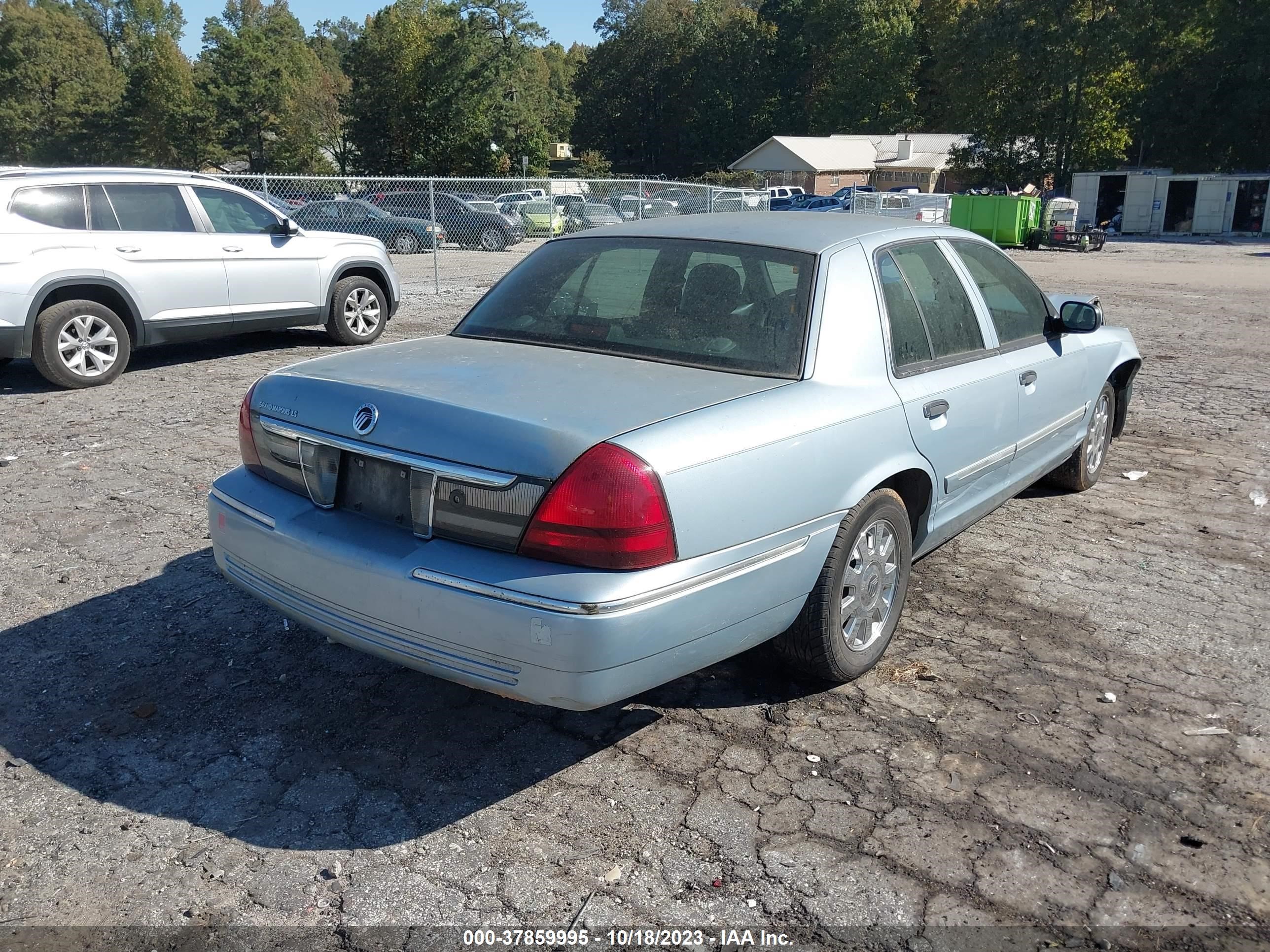 Photo 3 VIN: 2MEFM75W16X605741 - MERCURY GRAND MARQUIS 