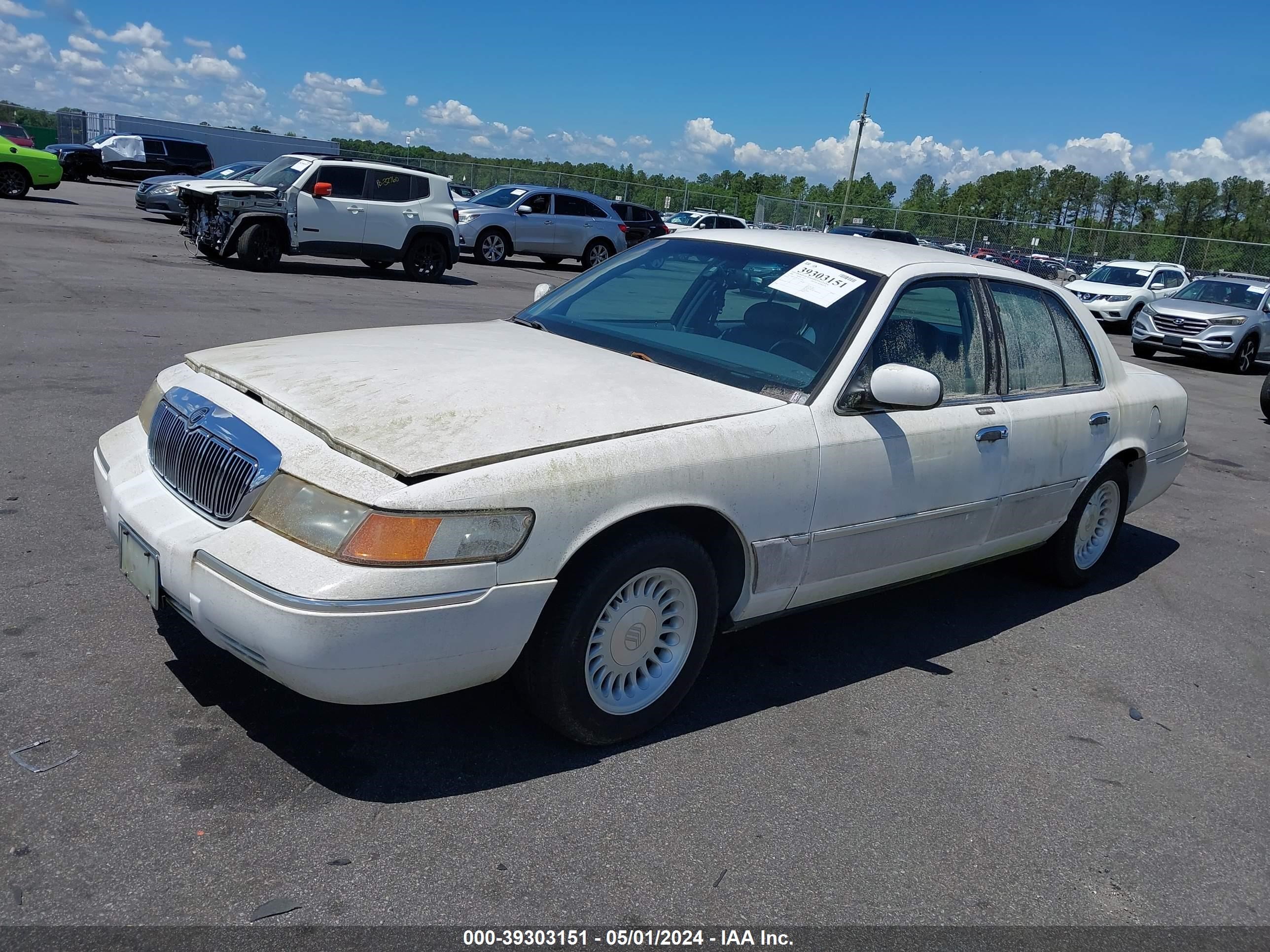 Photo 1 VIN: 2MEFM75W1XX724181 - MERCURY GRAND MARQUIS 