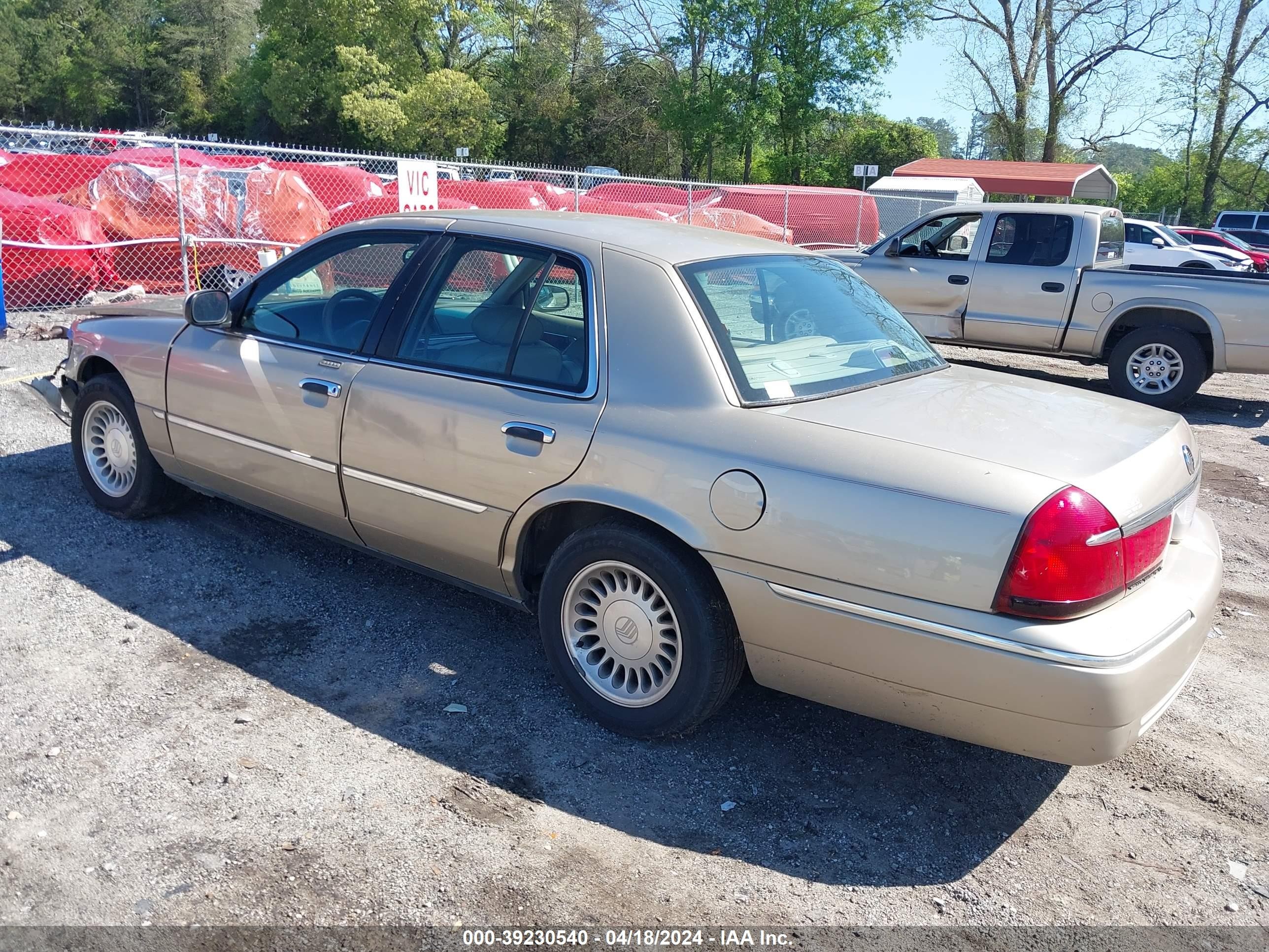 Photo 2 VIN: 2MEFM75W1YX690146 - MERCURY GRAND MARQUIS 