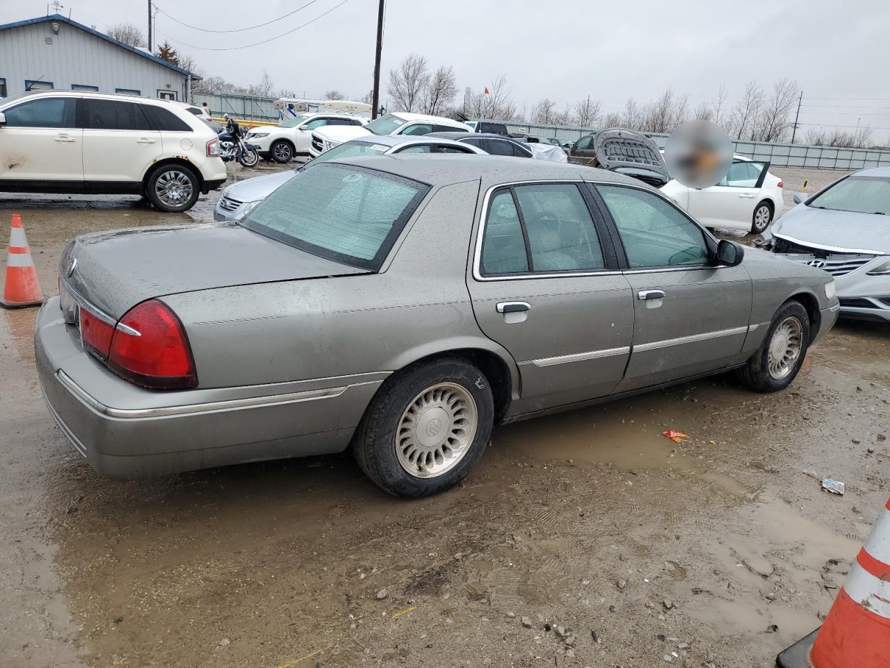 Photo 2 VIN: 2MEFM75W21X646128 - MERCURY GRAND MARQUIS 