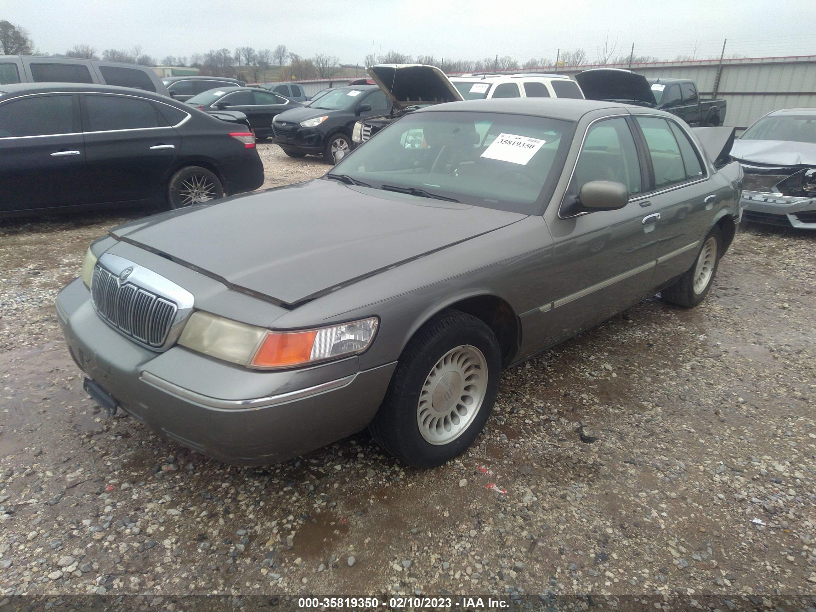 Photo 1 VIN: 2MEFM75W21X648557 - MERCURY GRAND MARQUIS 