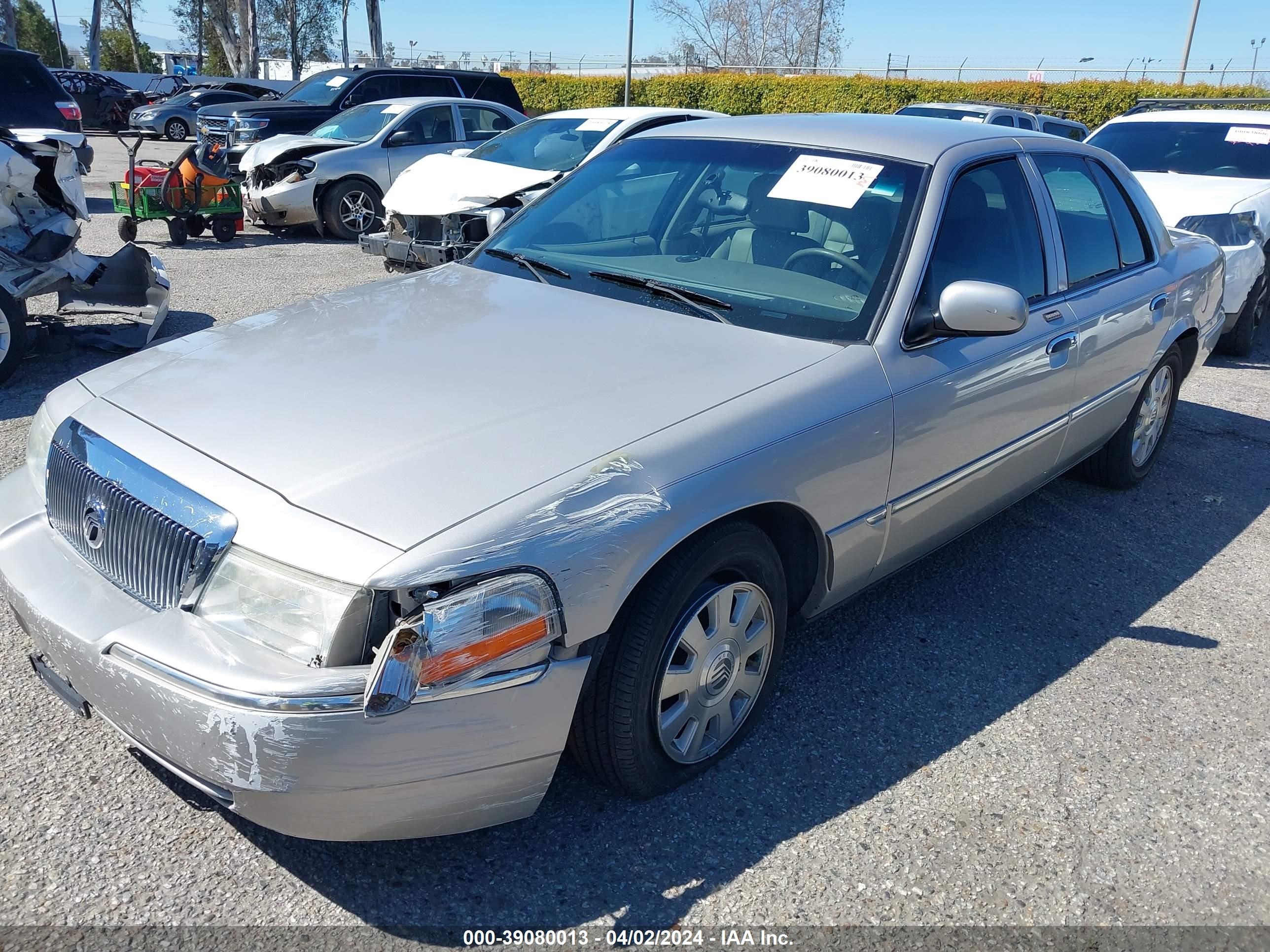 Photo 1 VIN: 2MEFM75W24X601940 - MERCURY GRAND MARQUIS 