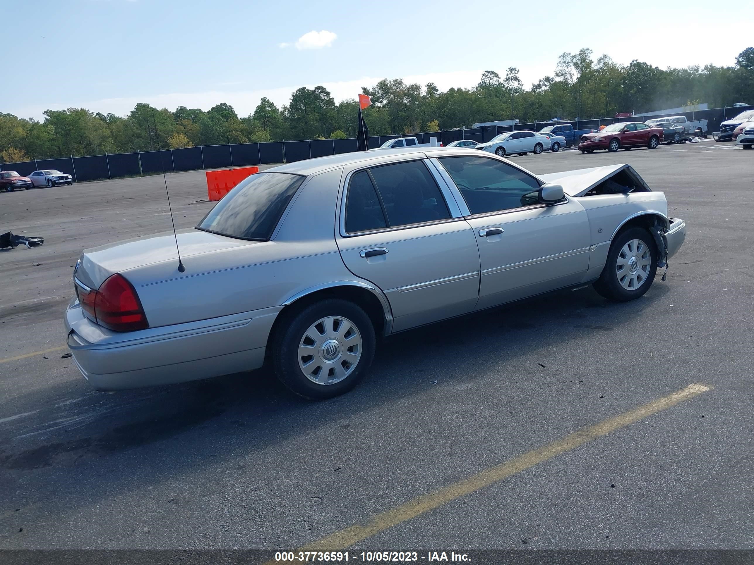 Photo 3 VIN: 2MEFM75W25X610638 - MERCURY GRAND MARQUIS 