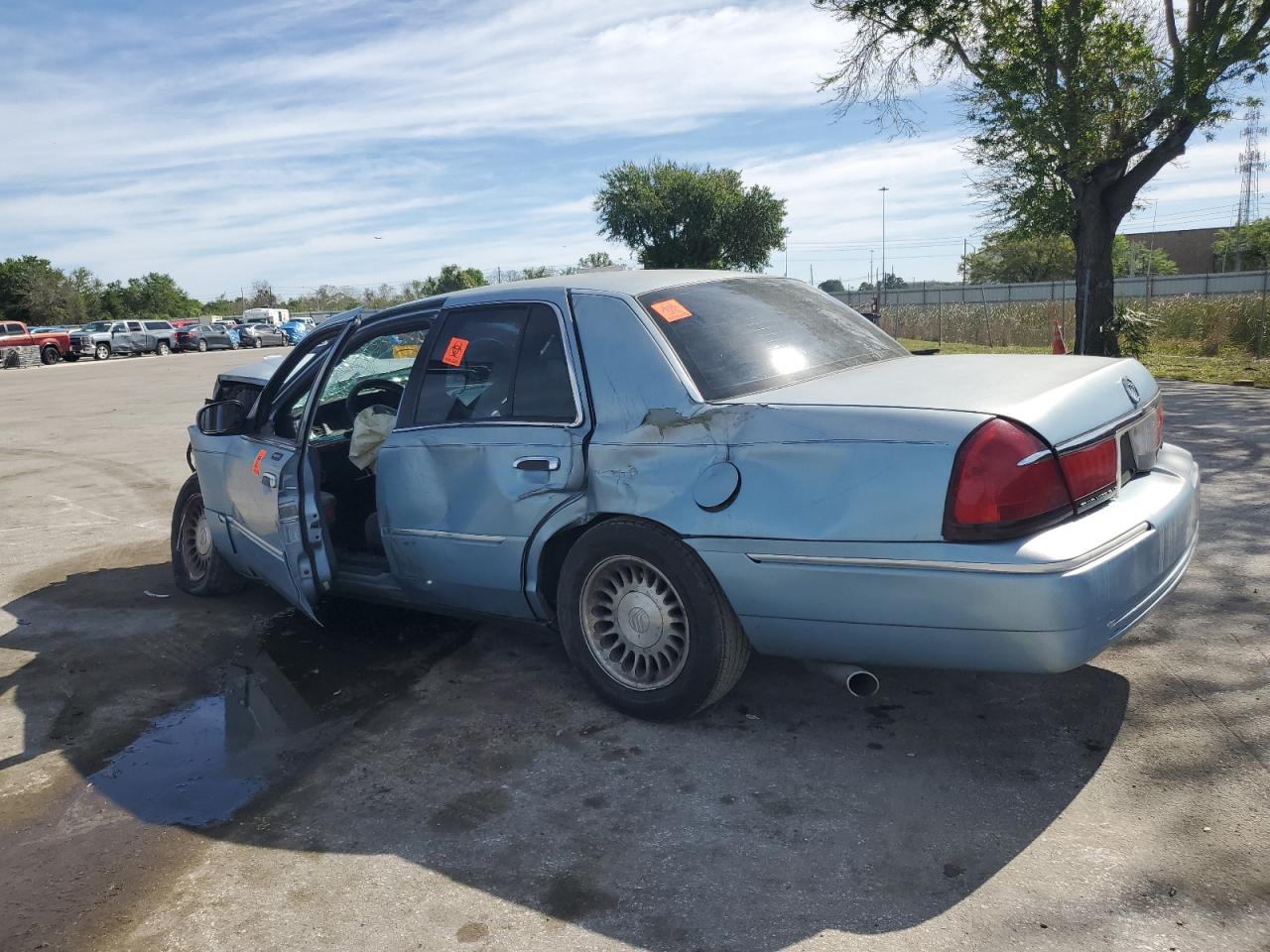 Photo 1 VIN: 2MEFM75W31X697105 - MERCURY GRAND MARQUIS 