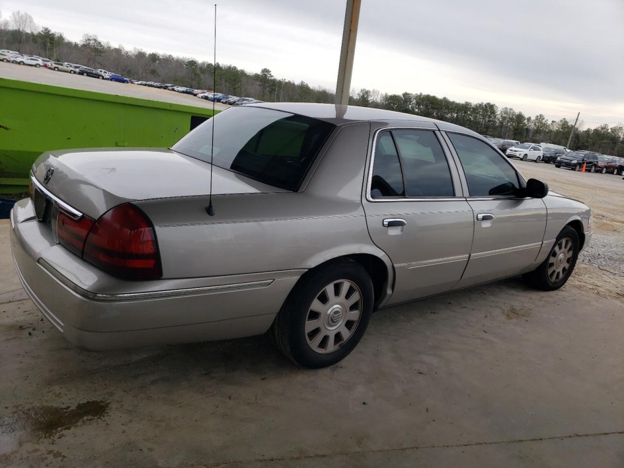 Photo 2 VIN: 2MEFM75W35X649691 - MERCURY GRAND MARQUIS 