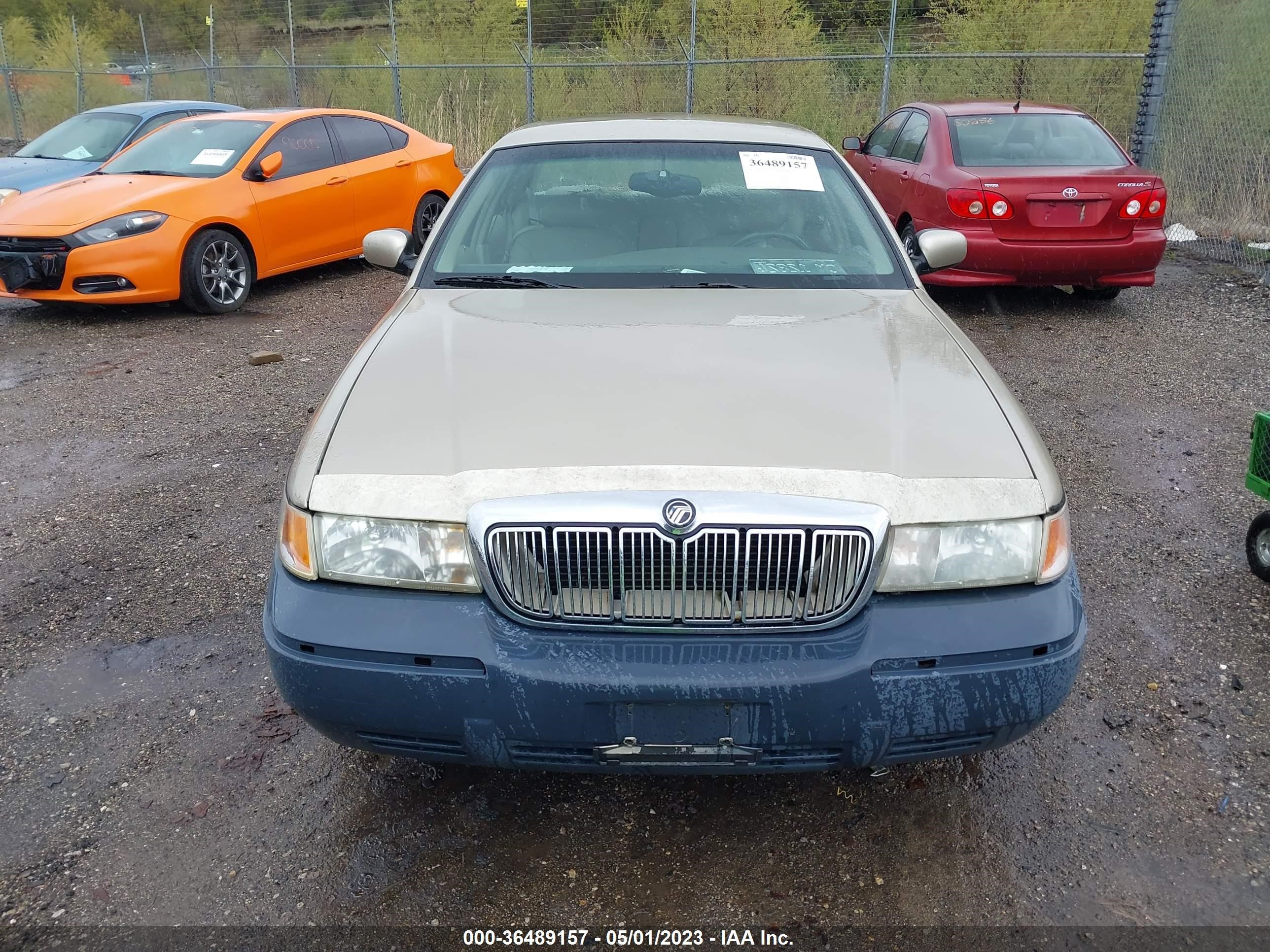 Photo 5 VIN: 2MEFM75W3XX677591 - MERCURY GRAND MARQUIS 