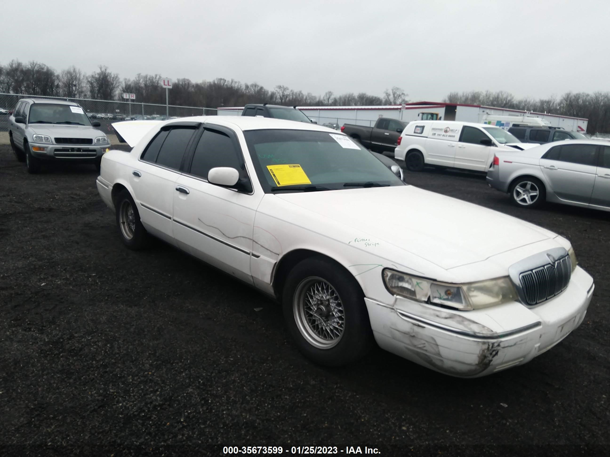 Photo 0 VIN: 2MEFM75W41X620243 - MERCURY GRAND MARQUIS 