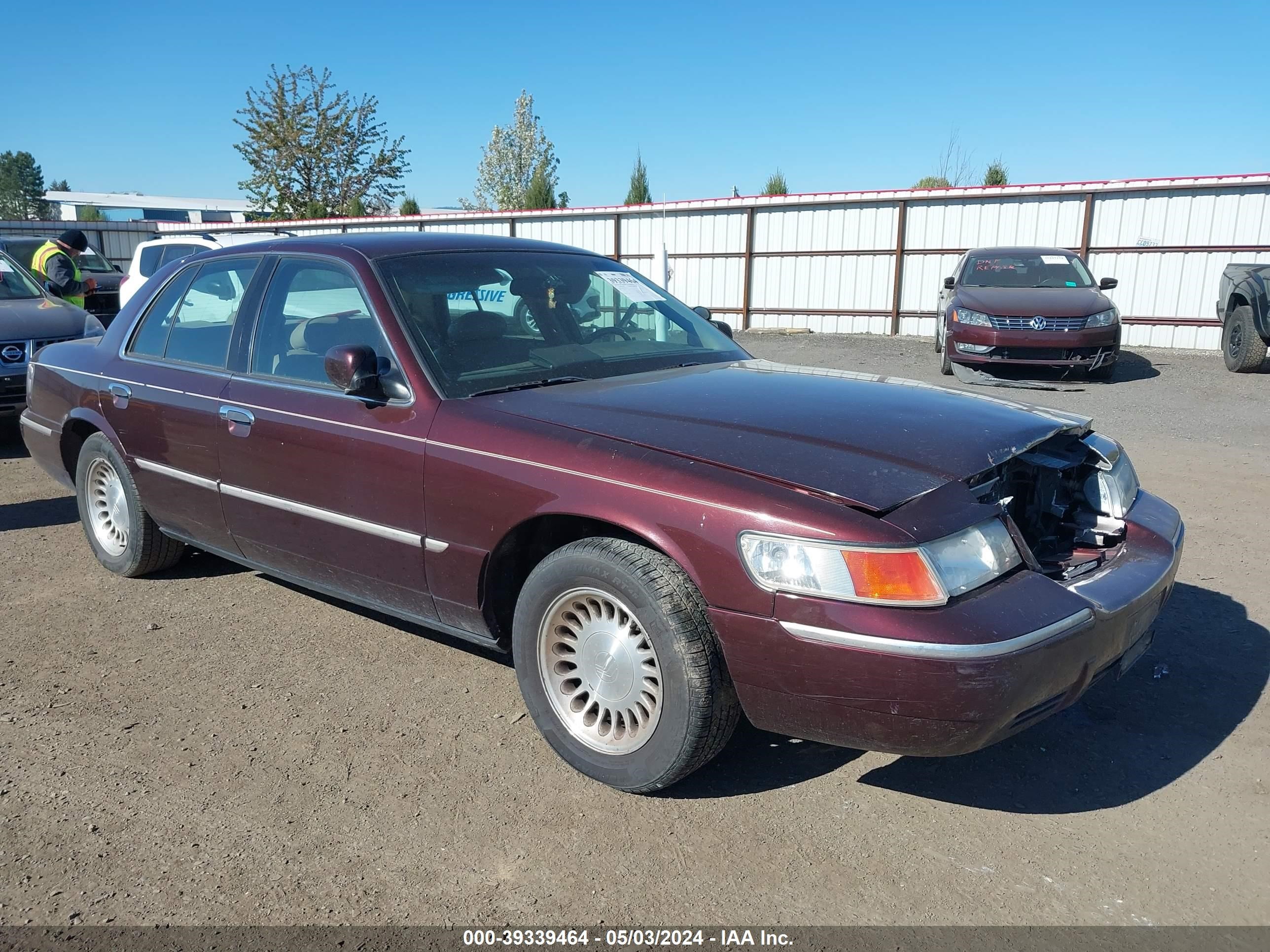 Photo 0 VIN: 2MEFM75W41X687070 - MERCURY GRAND MARQUIS 